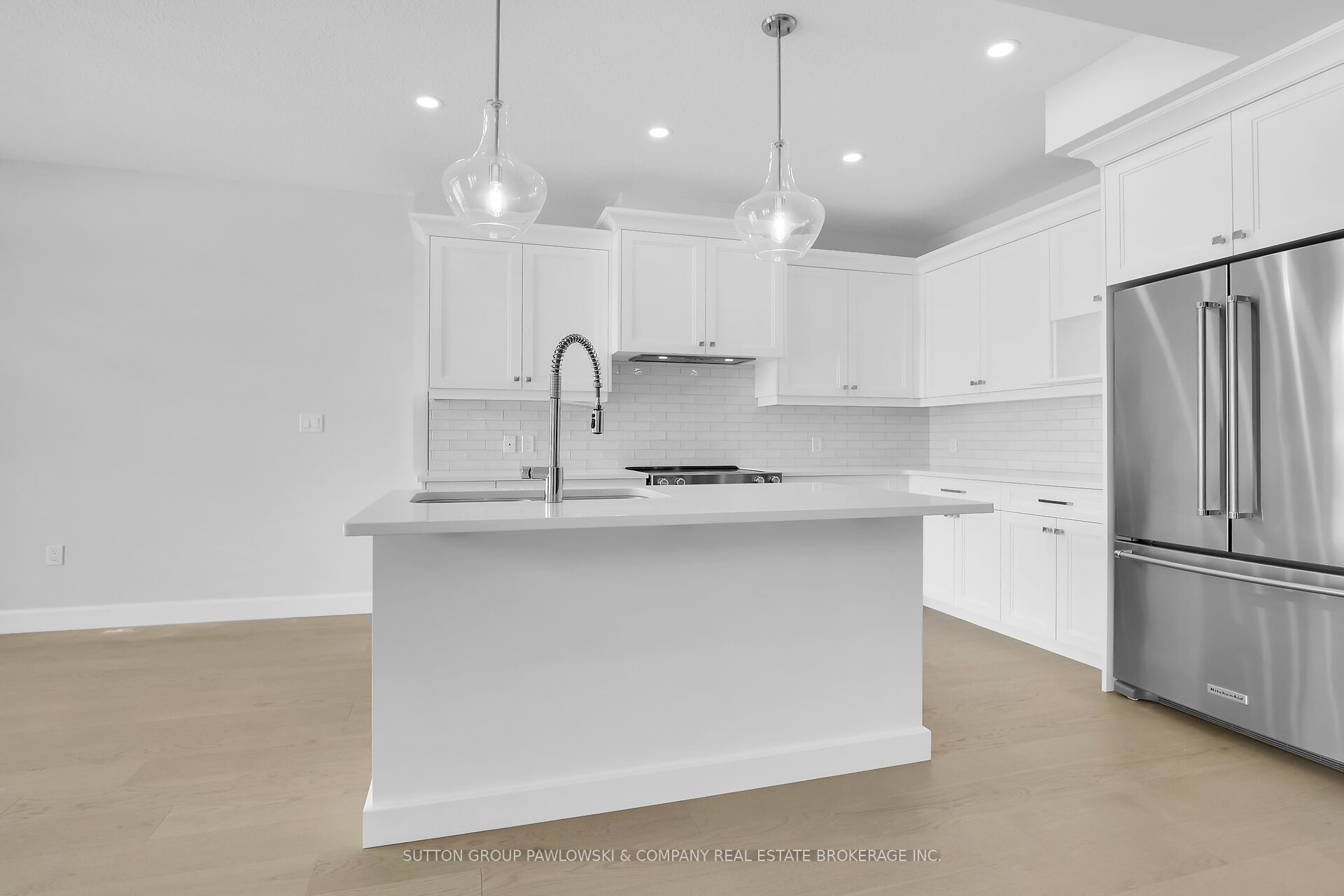 414 Old Wonderland Road 3 Property Photo 11