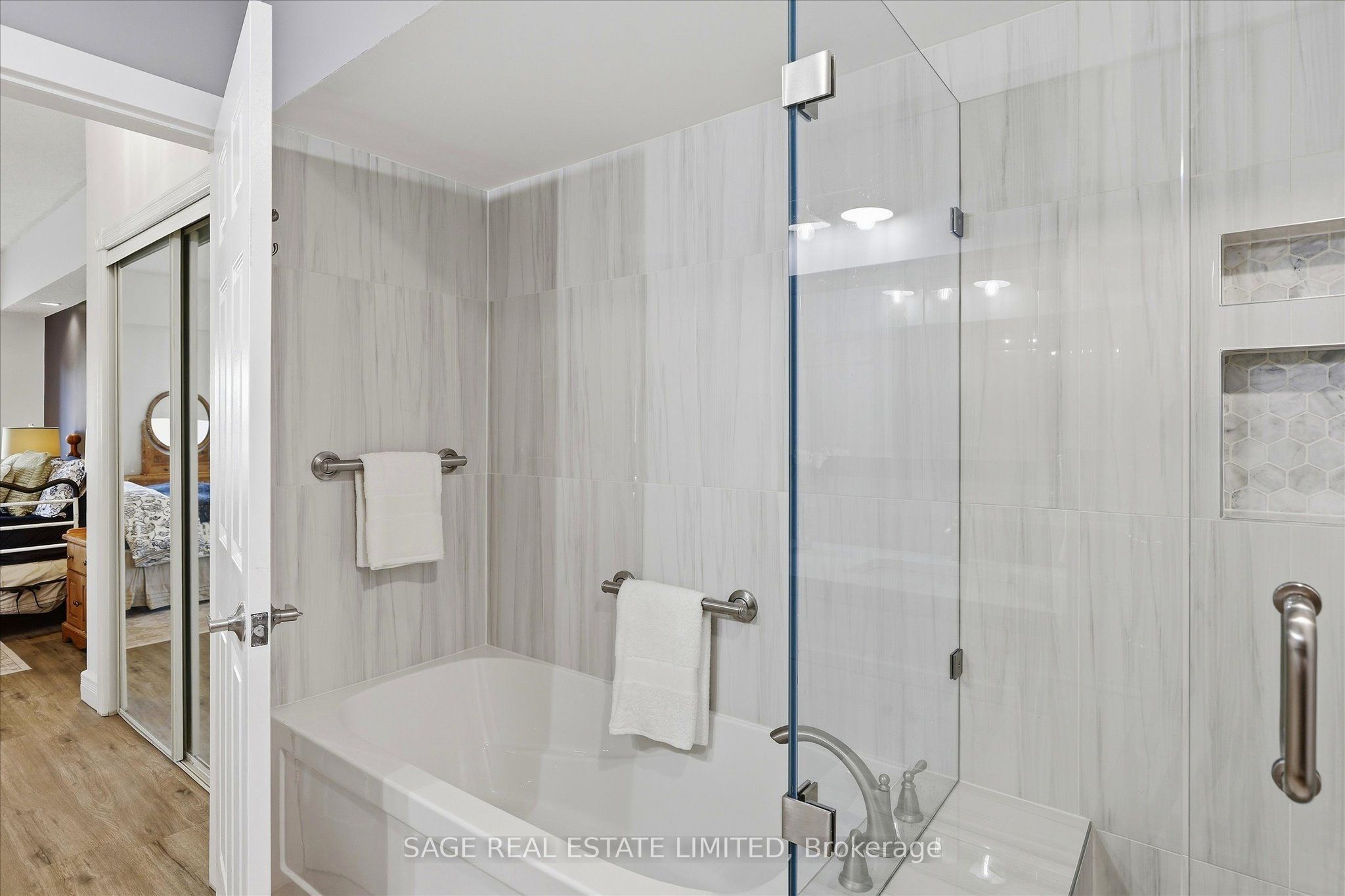 1 Sherwood Street 401 Property Photo 30