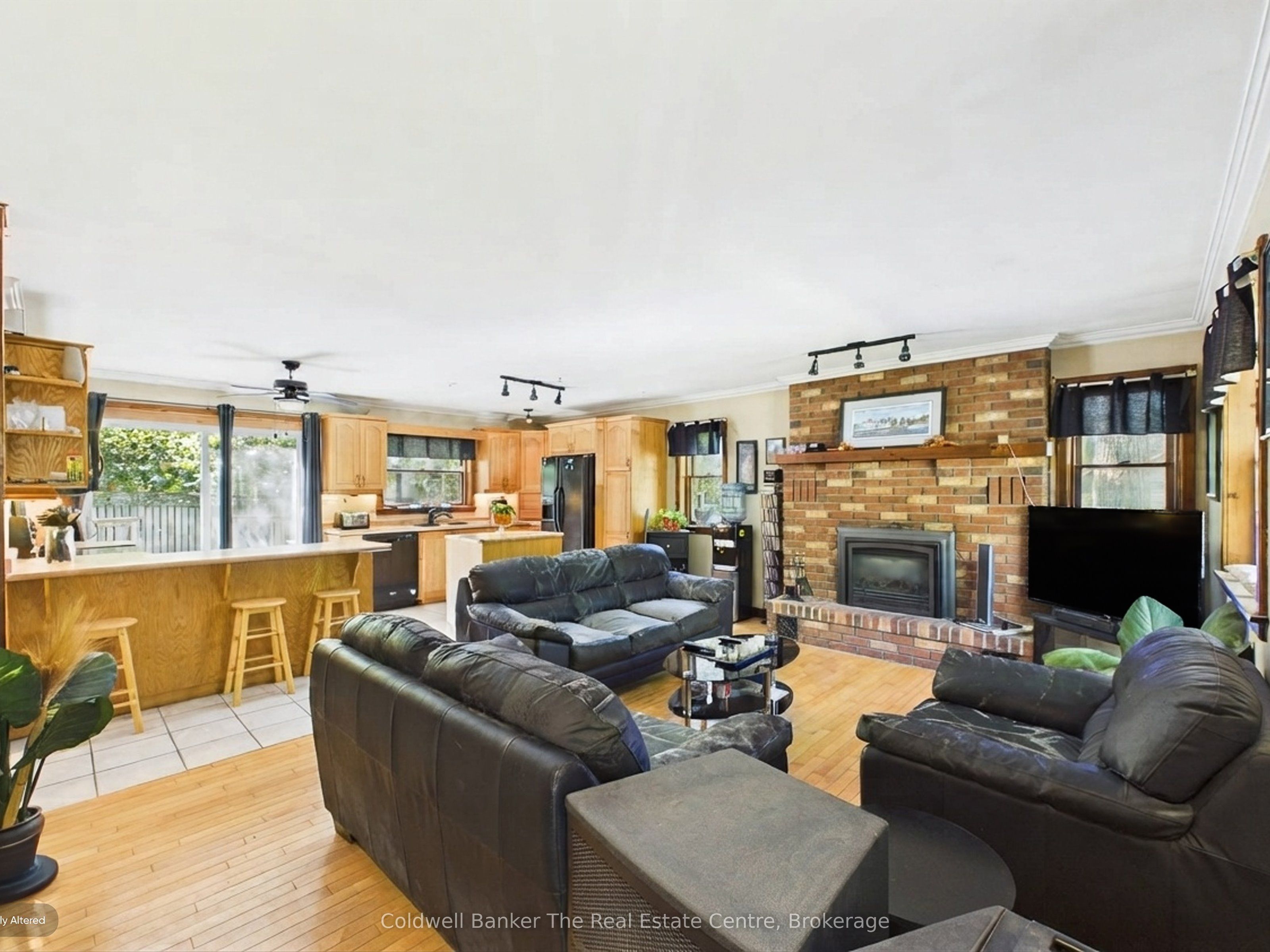 135 Segwun Boulevard Property Photo 3