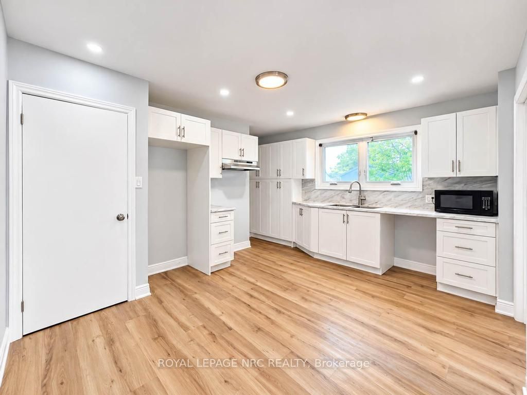 369 Lincoln Street Property Photo 13