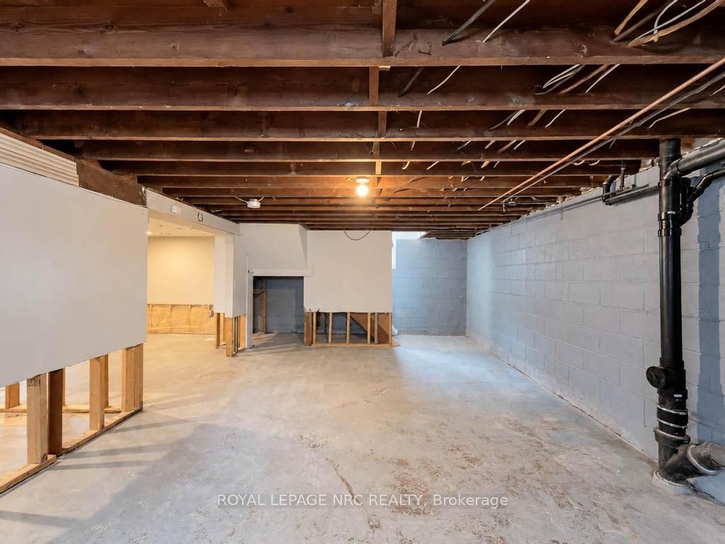 369 Lincoln Street Property Photo 27