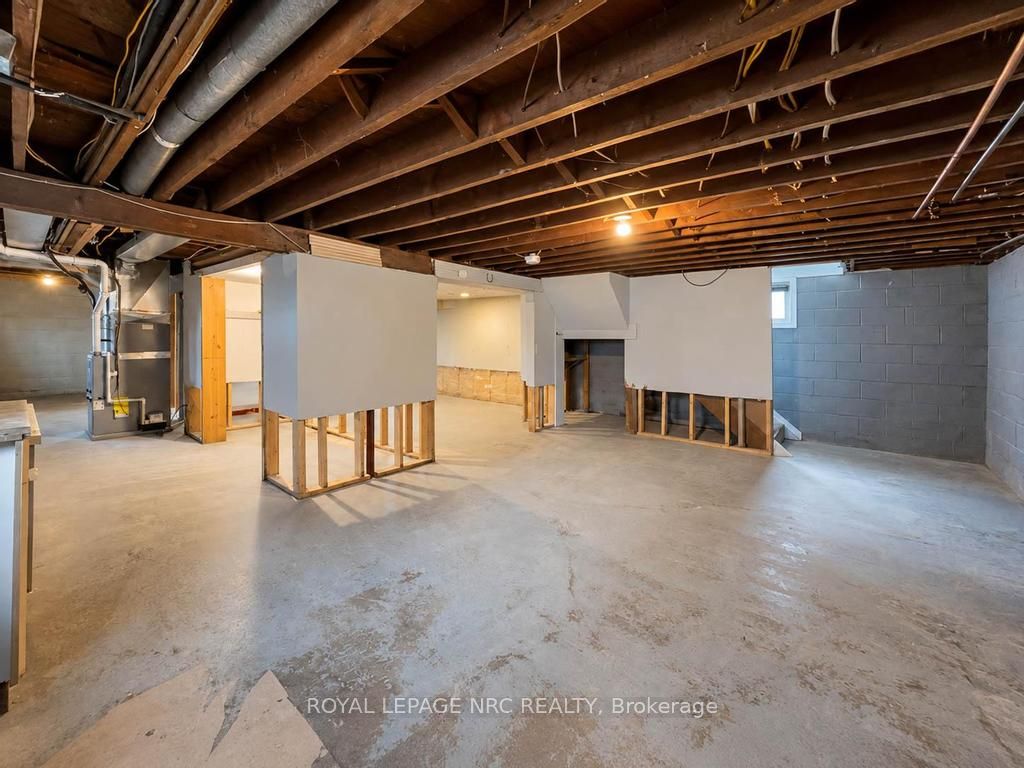 369 Lincoln Street Property Photo 28