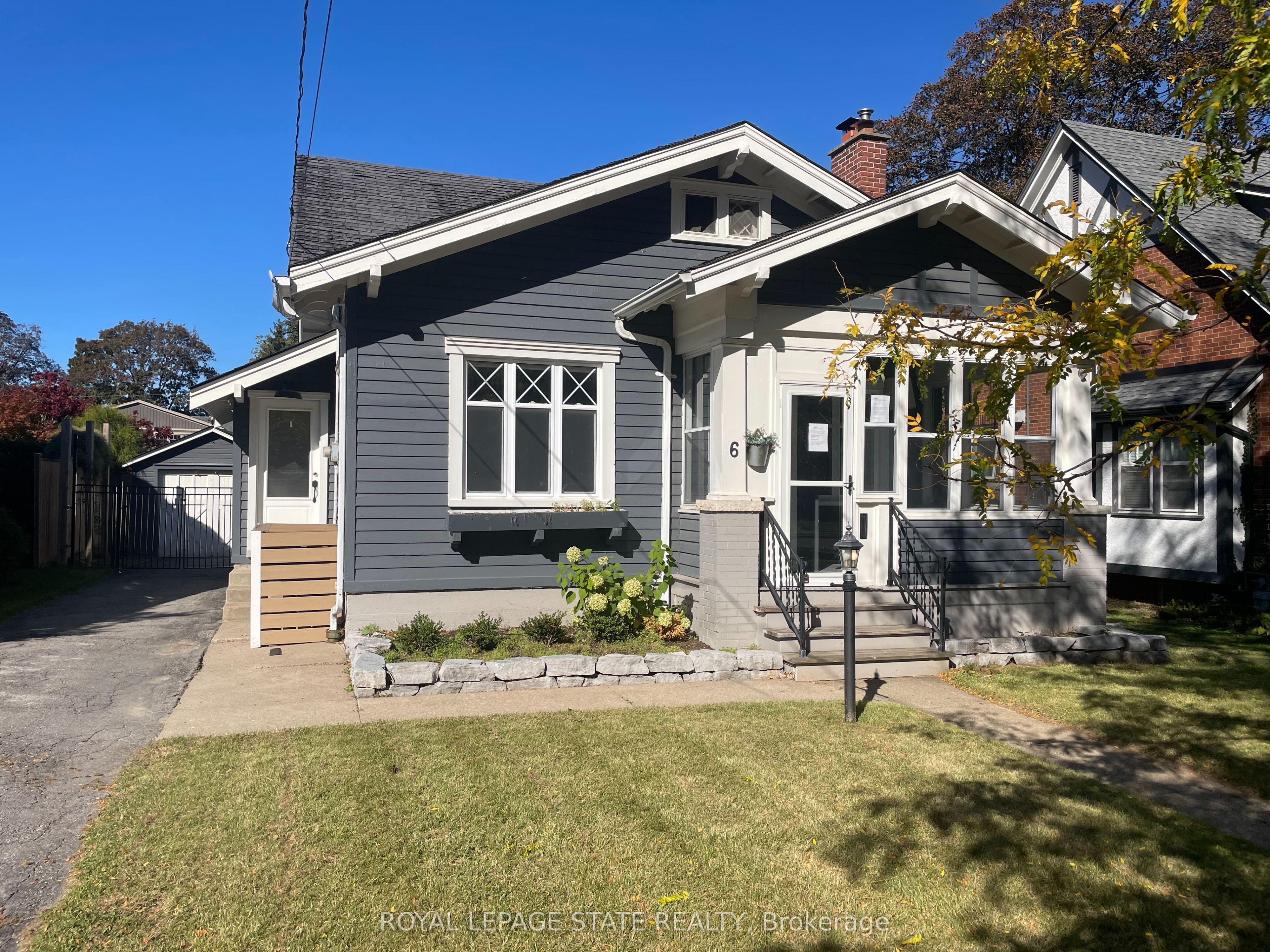 6 Nelles Boulevard Property Photo 1