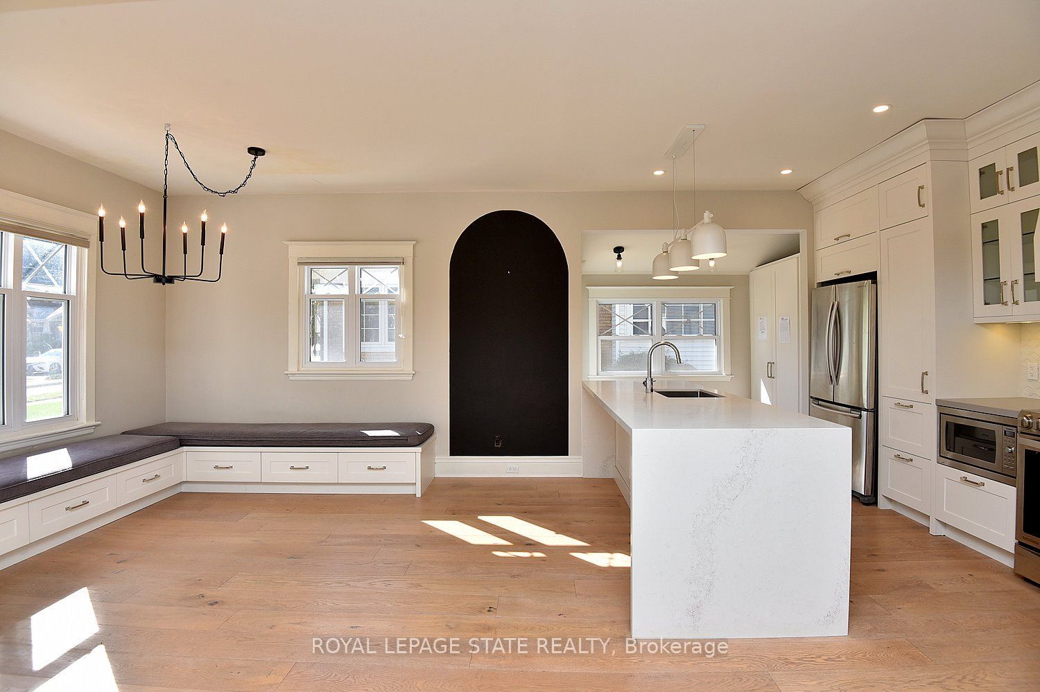 6 Nelles Boulevard Property Photo 18