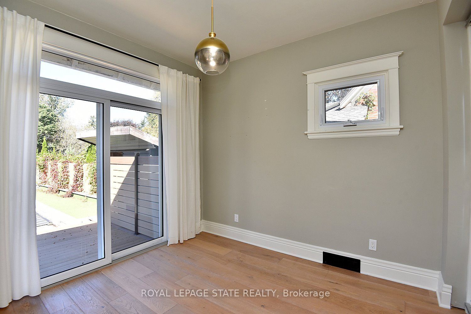 6 Nelles Boulevard Property Photo 26