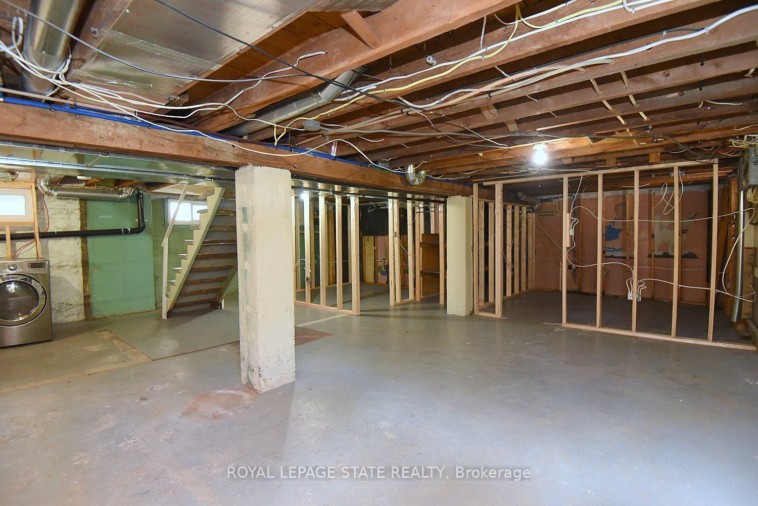 6 Nelles Boulevard Property Photo 30