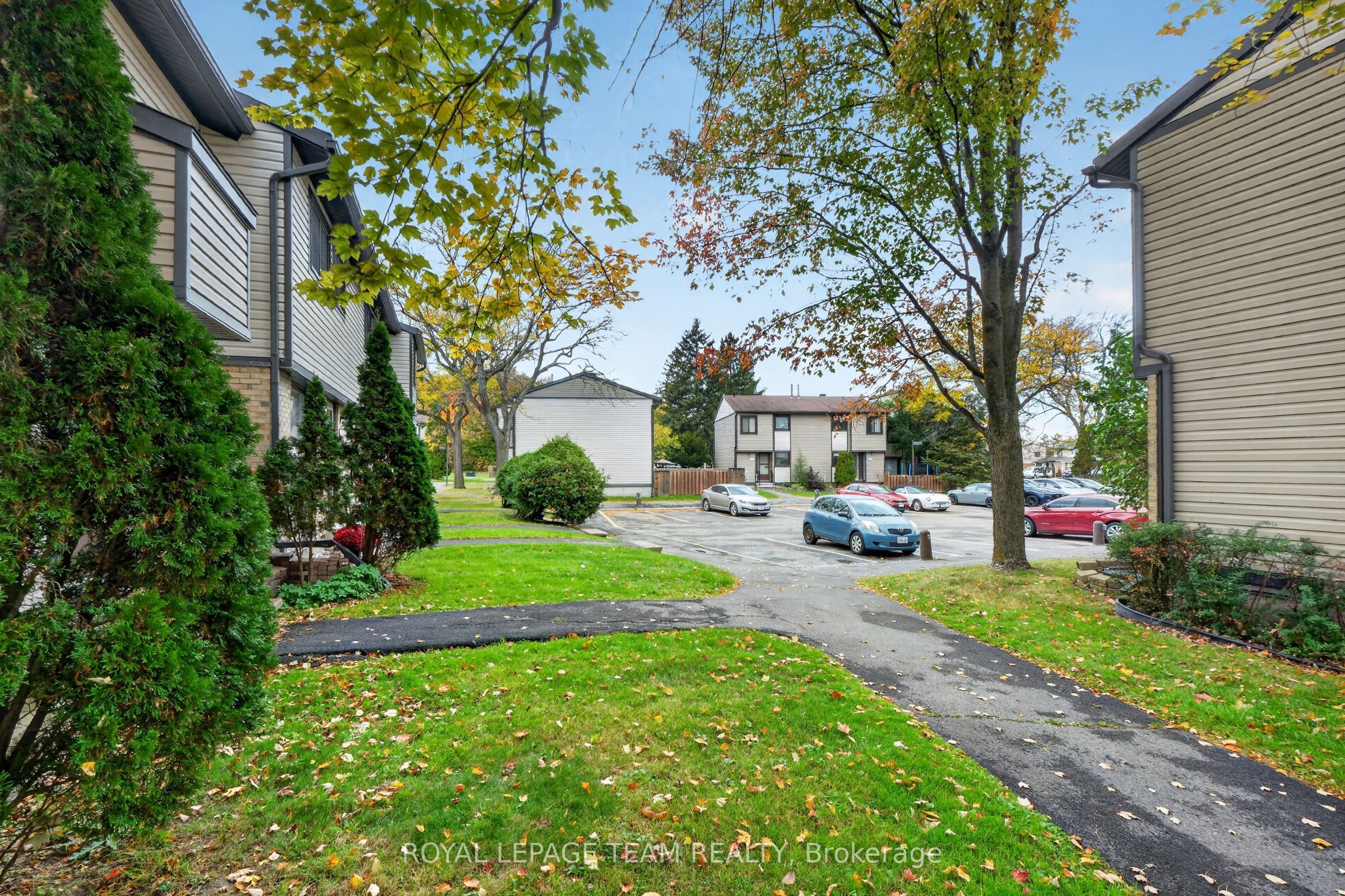 7866 Jeanne D'arc Boulevard Property Photo 4