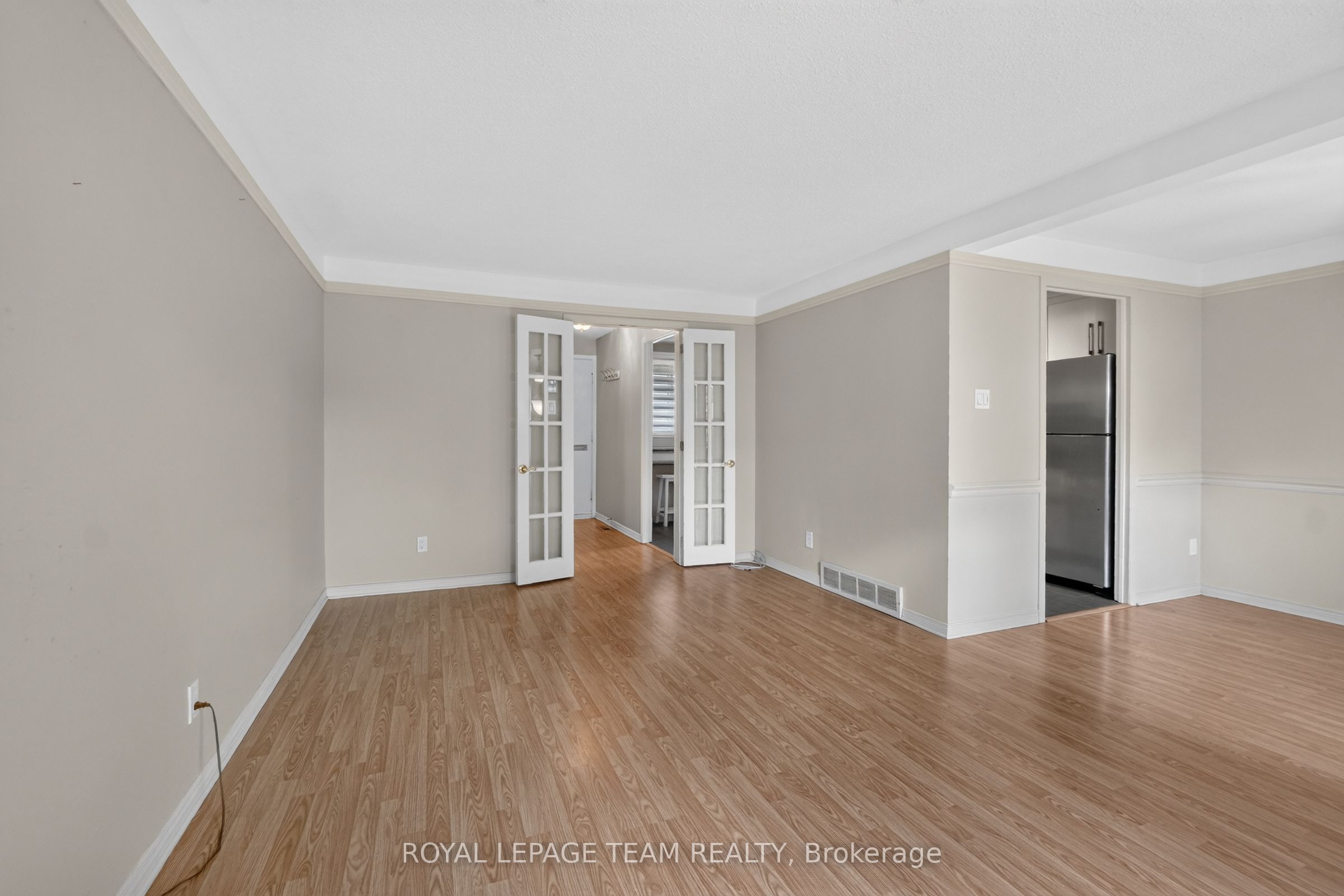 7866 Jeanne D'arc Boulevard Property Photo 8