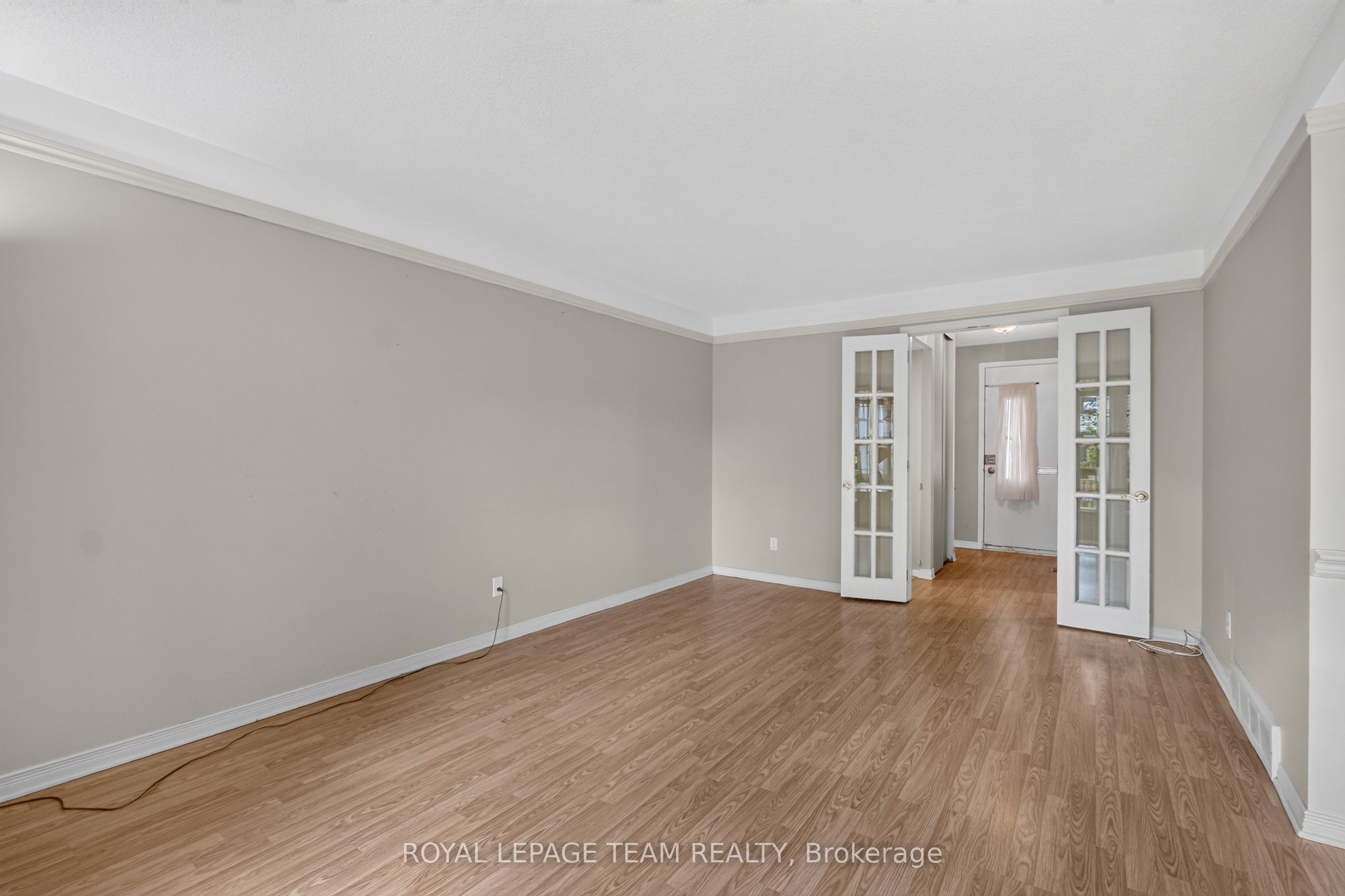 7866 Jeanne D'arc Boulevard Property Photo 9