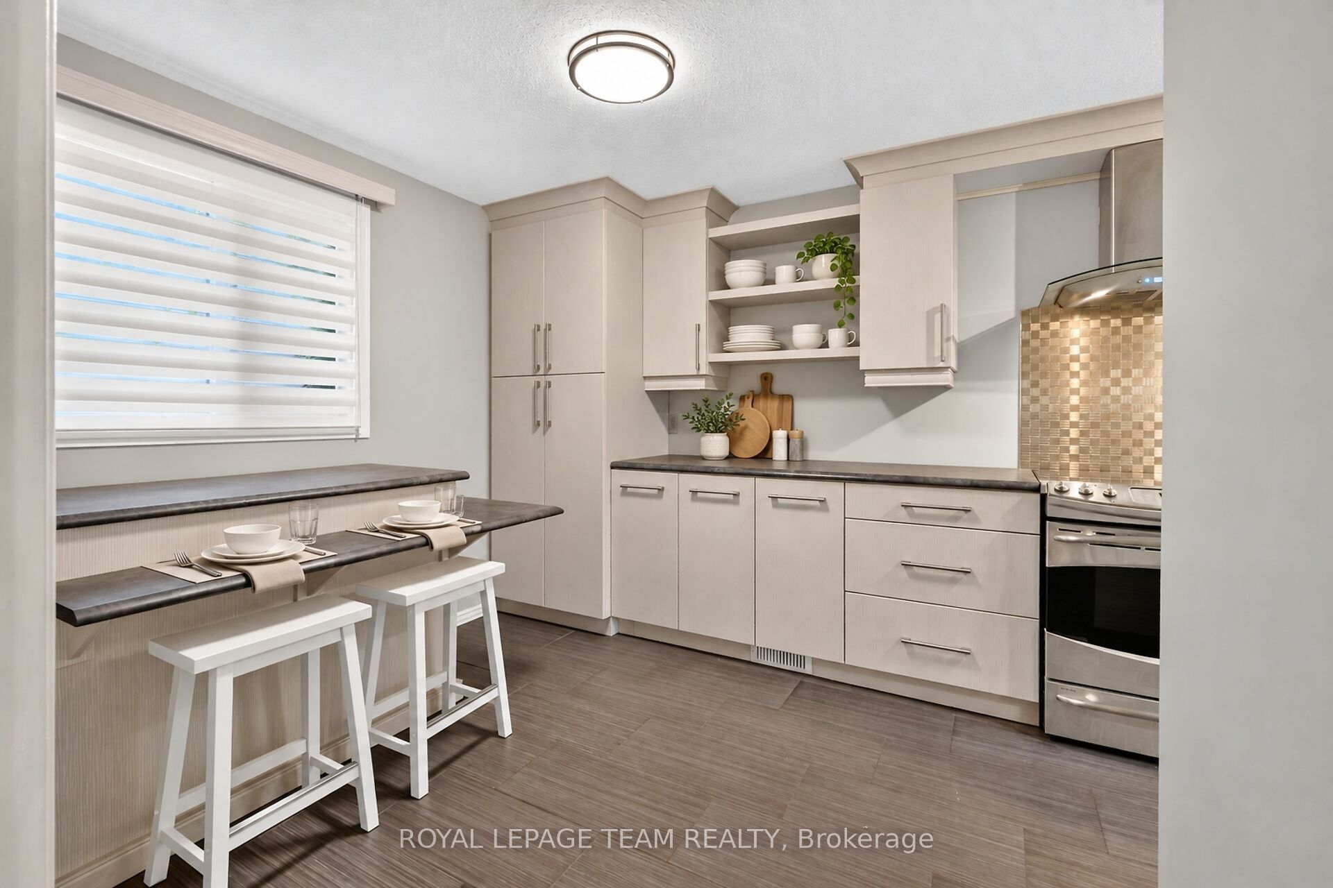 7866 Jeanne D'arc Boulevard Property Photo 15