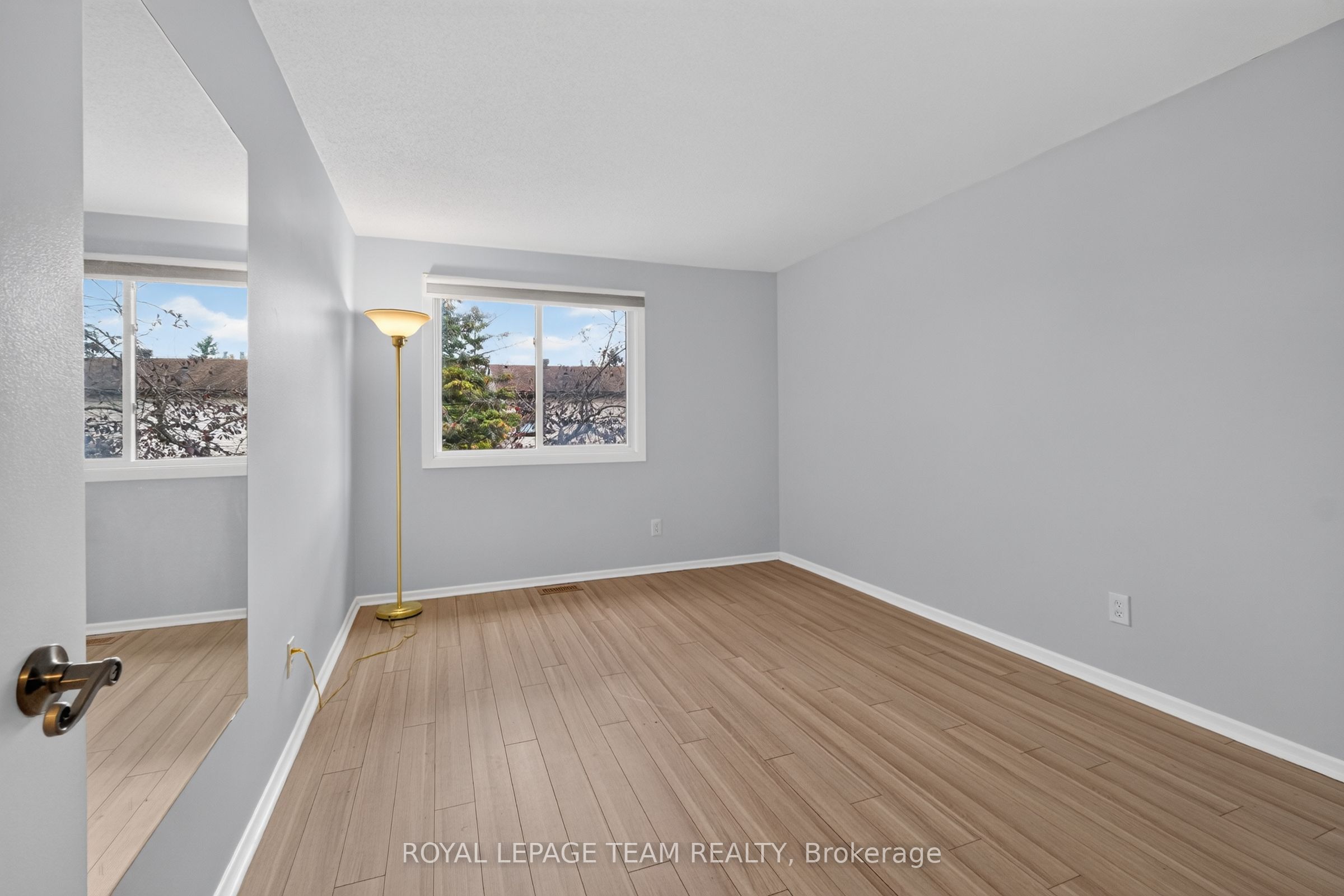 7866 Jeanne D'arc Boulevard Property Photo 28