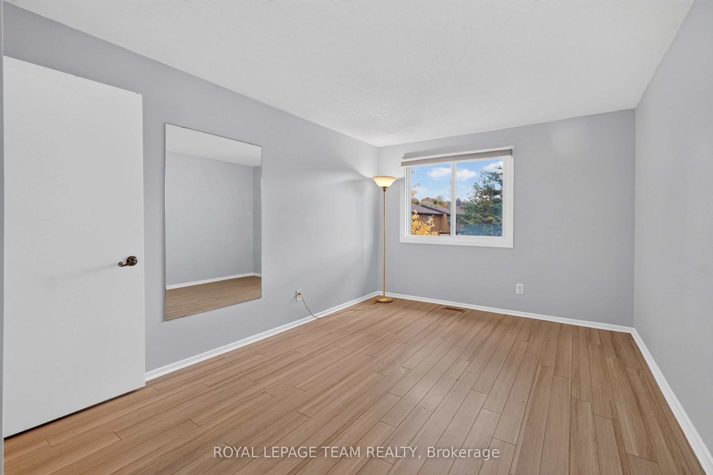 7866 Jeanne D'arc Boulevard Property Photo 29