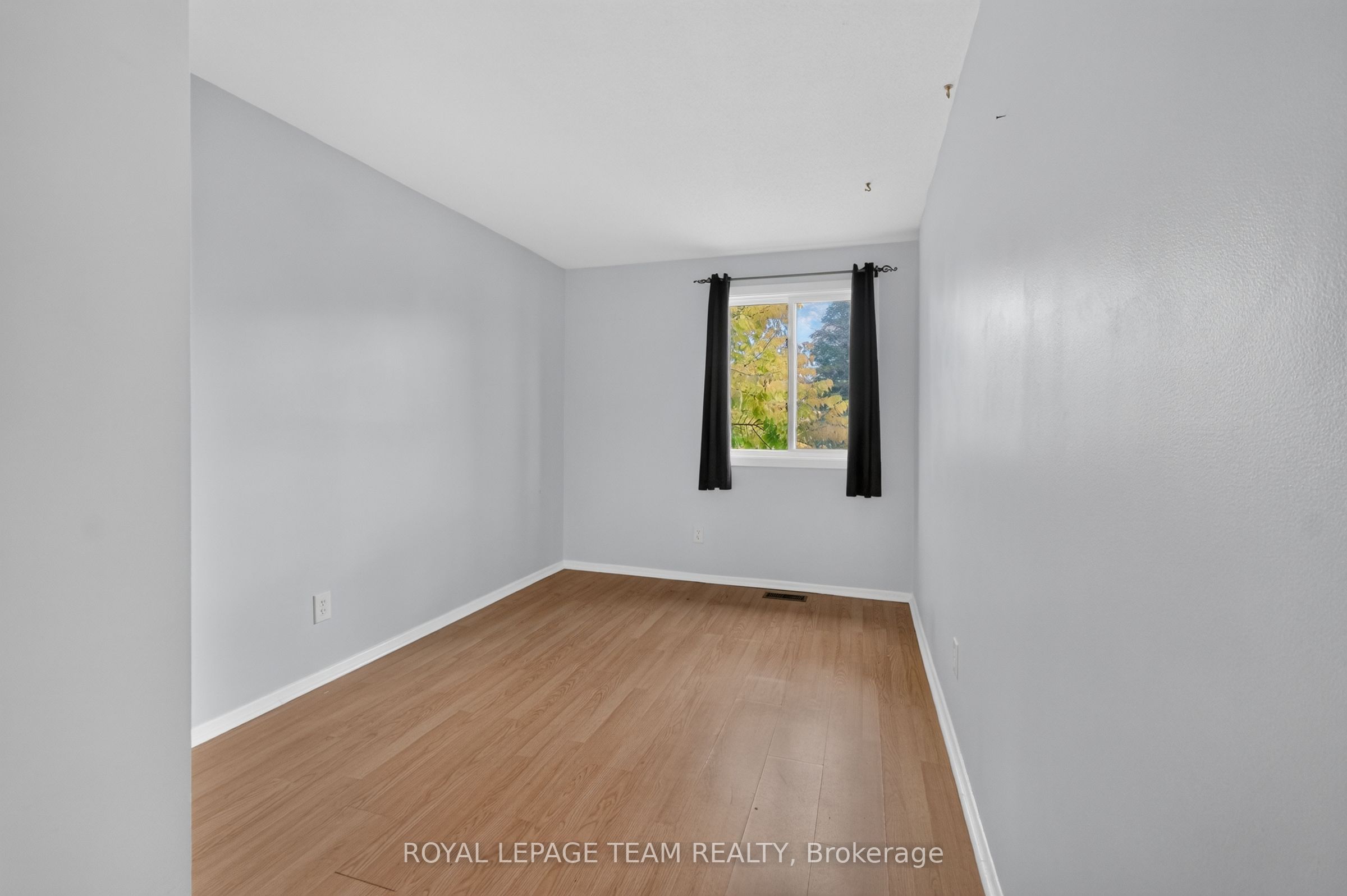 7866 Jeanne D'arc Boulevard Property Photo 34
