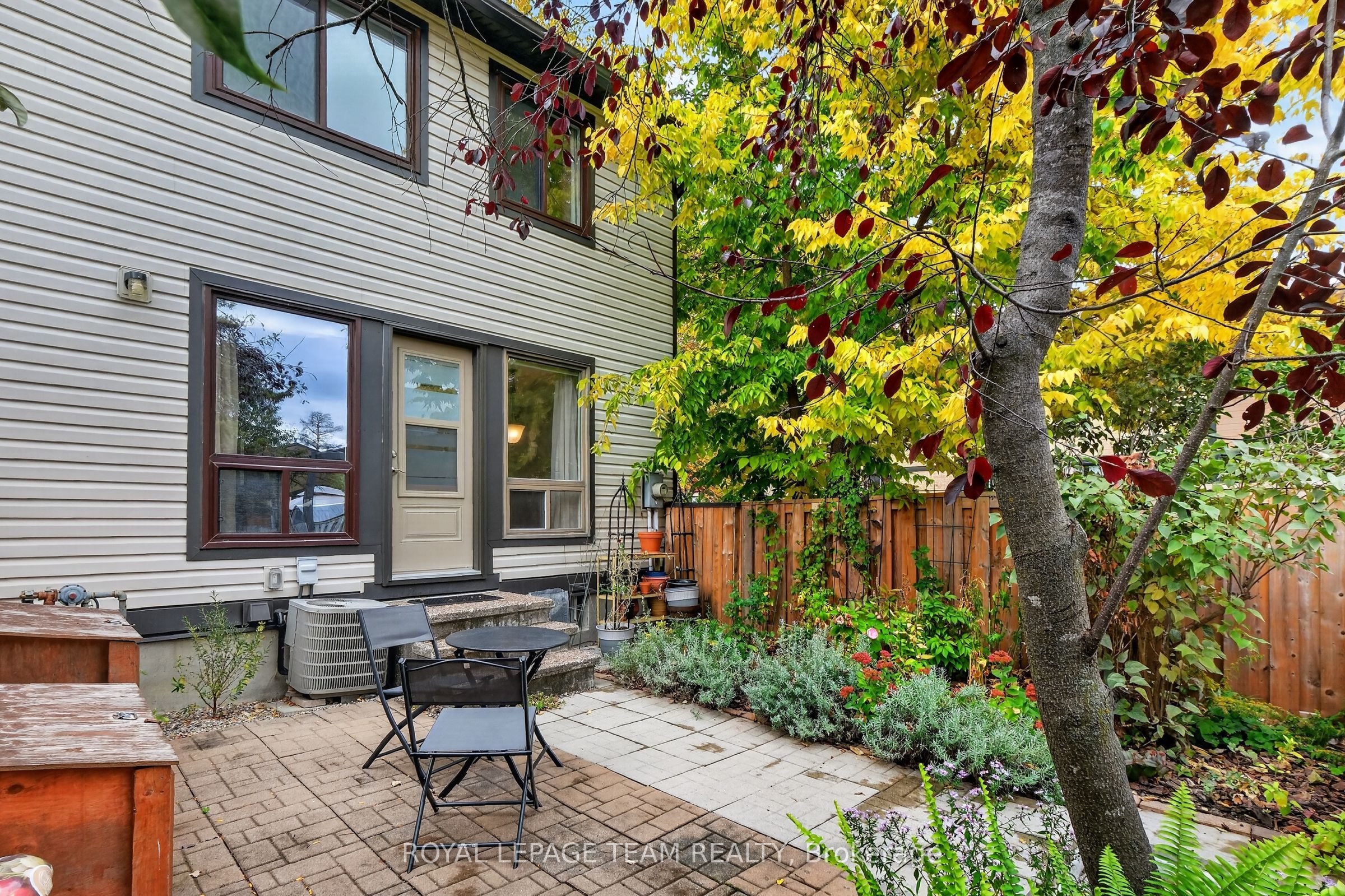 7866 Jeanne D'arc Boulevard Property Photo 47