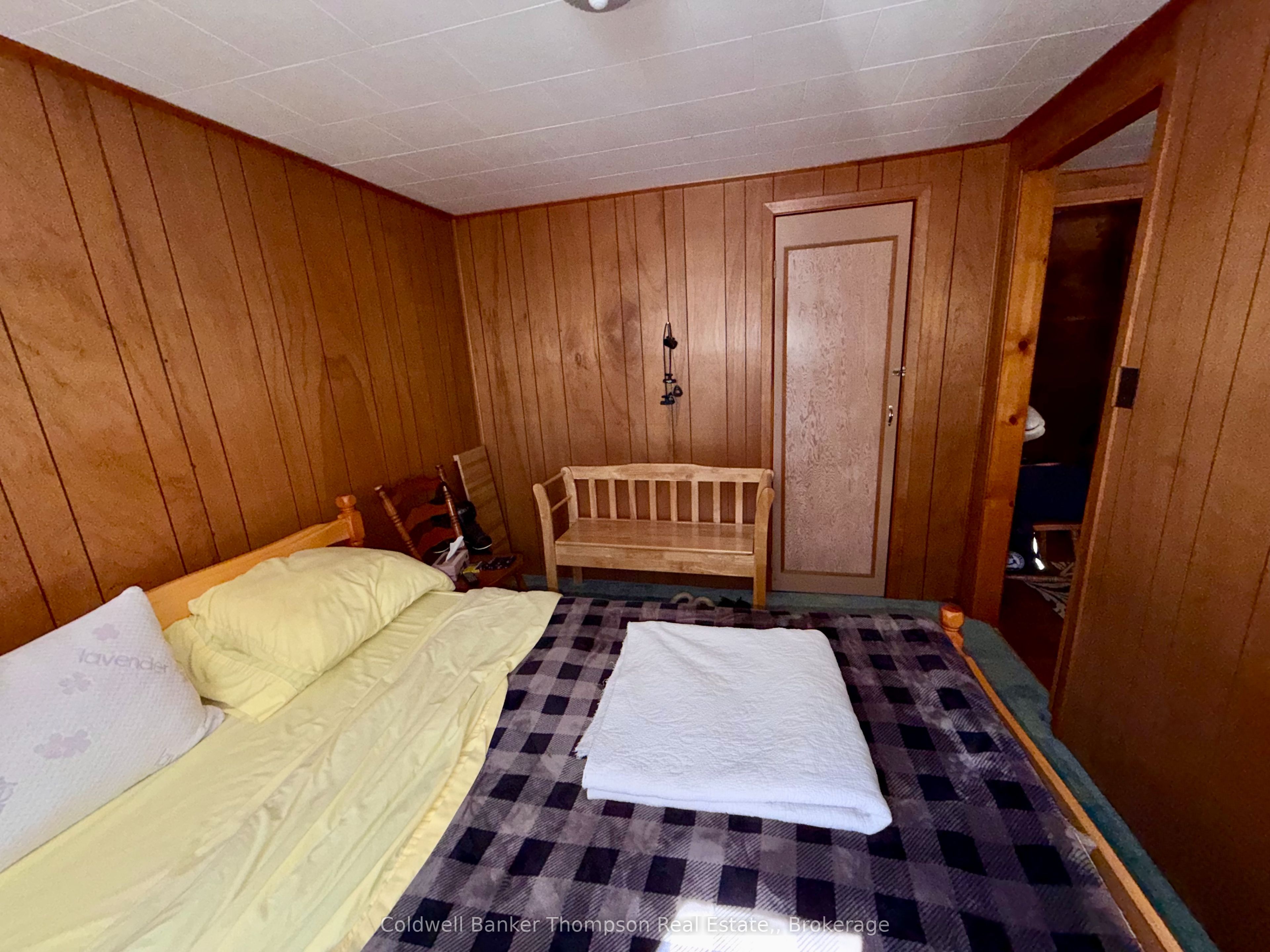 2758 Smith Bay Road N Property Photo 16
