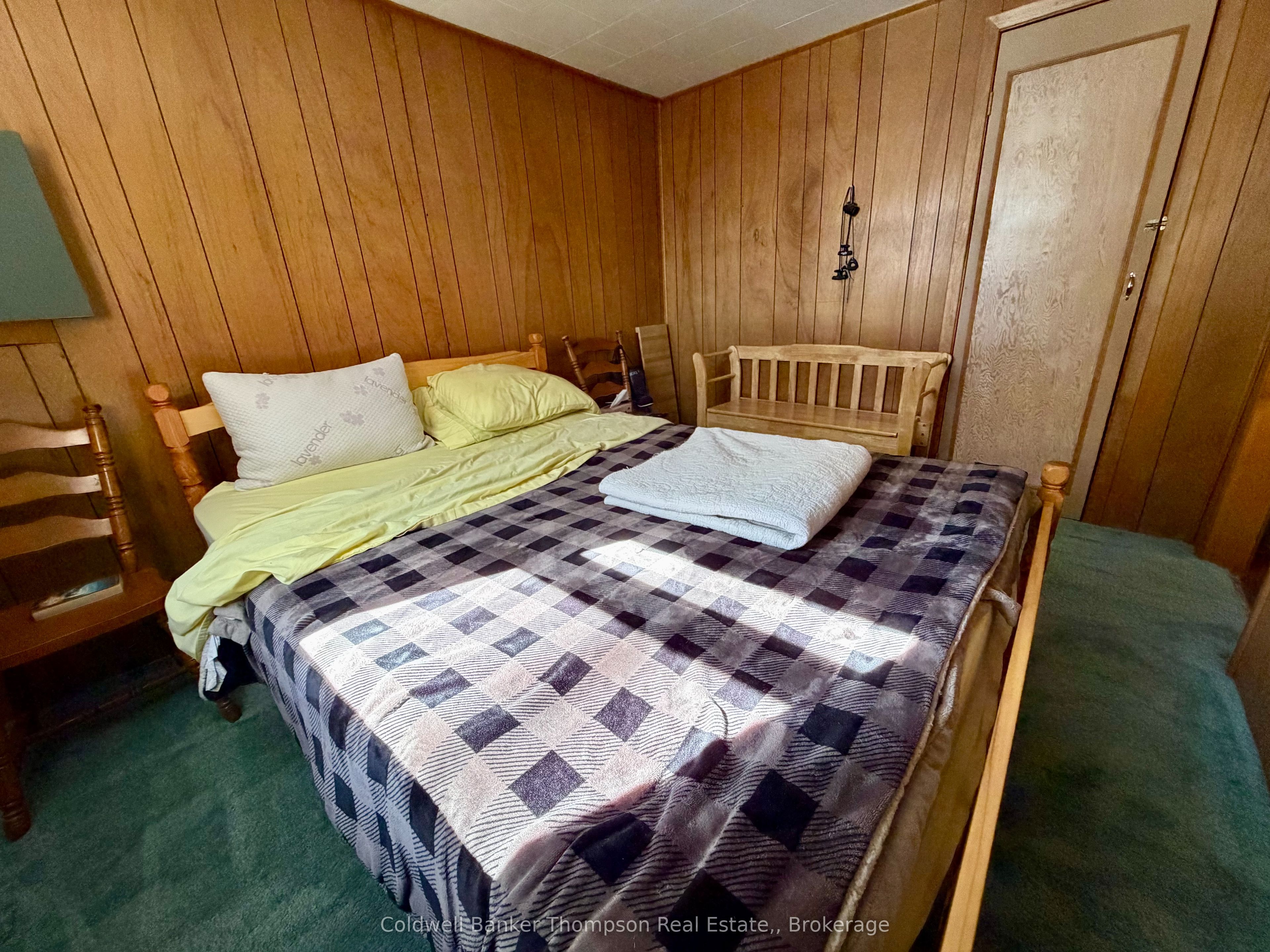 2758 Smith Bay Road N Property Photo 18