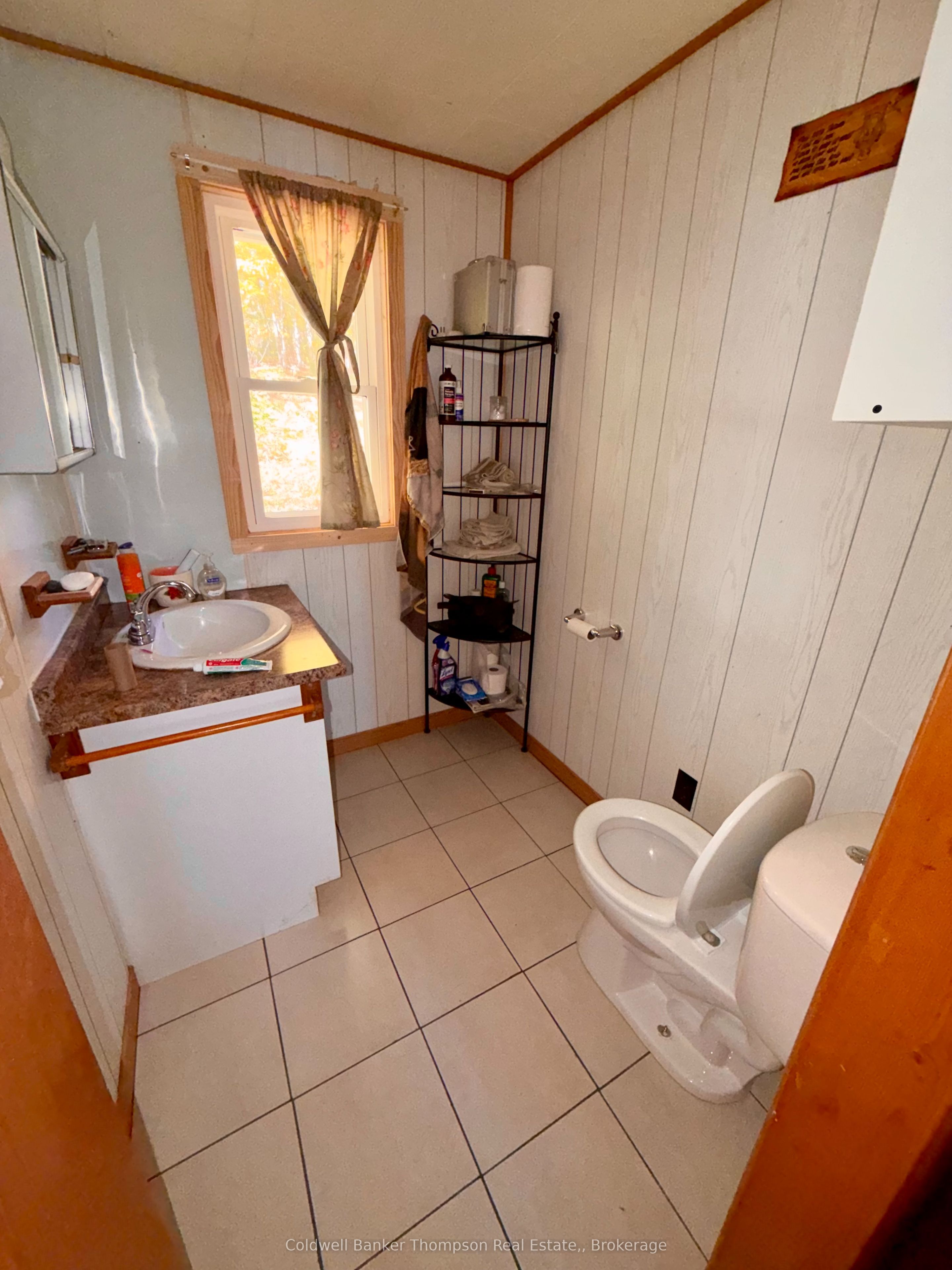 2758 Smith Bay Road N Property Photo 23