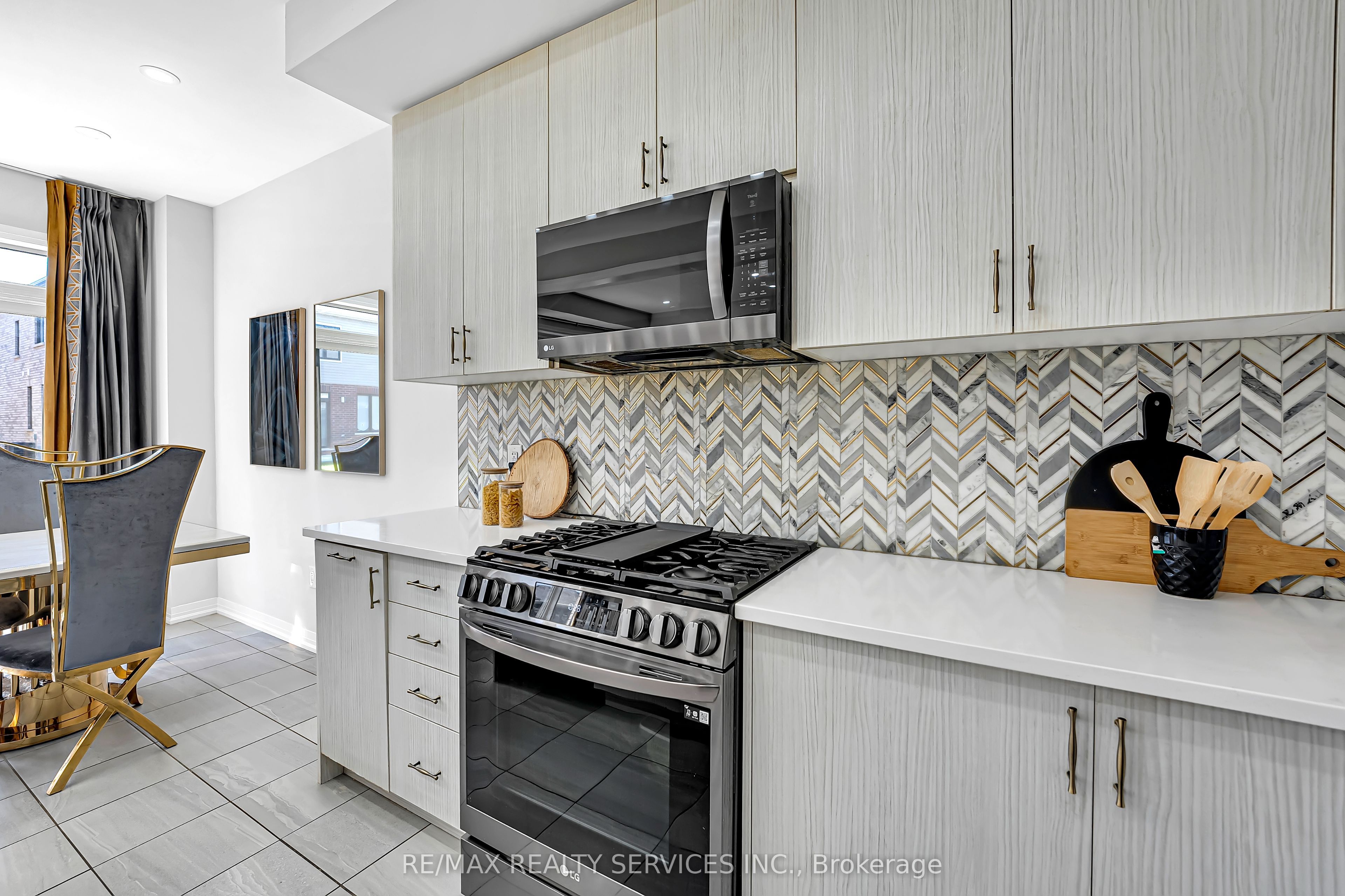 13 Steadman Street Property Photo 16