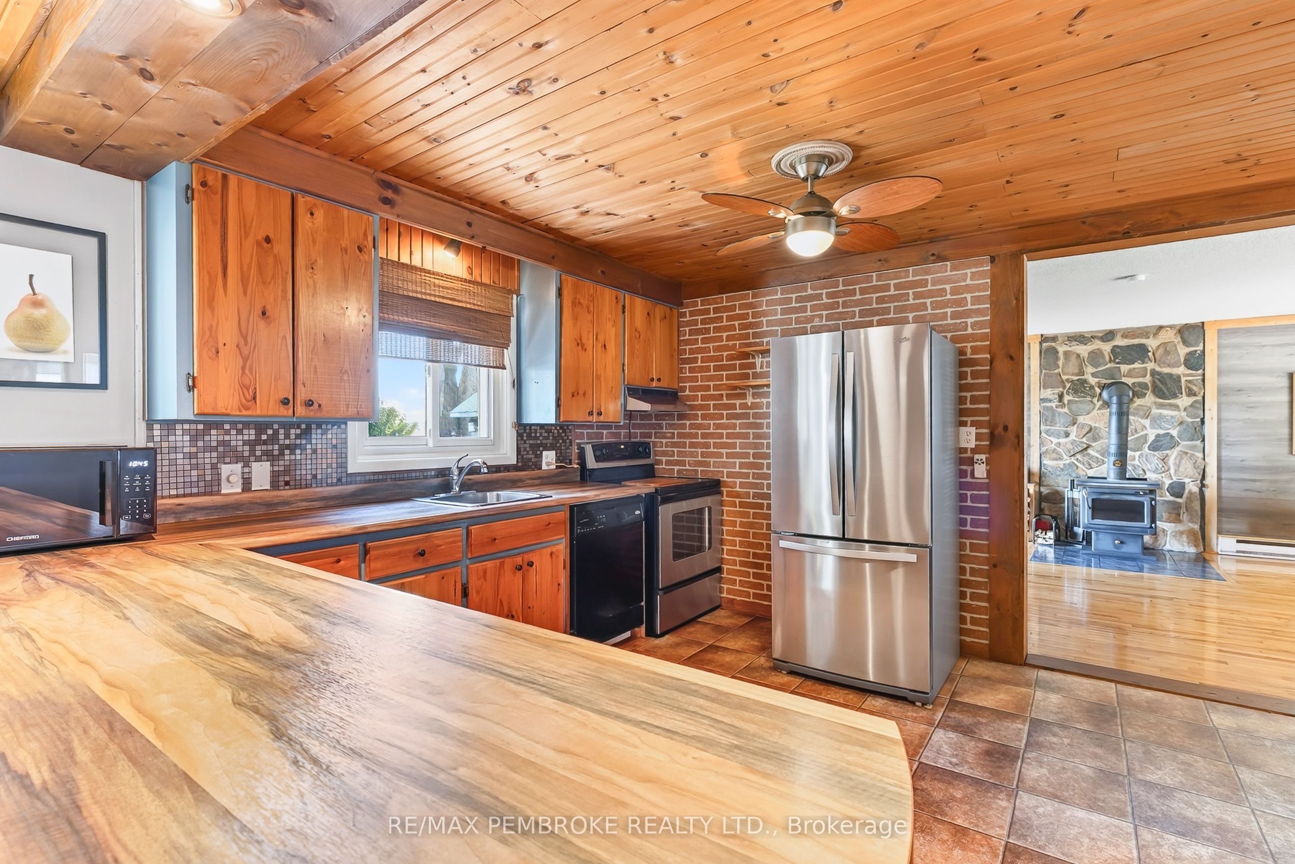 1213 Burns Drive Property Photo 12