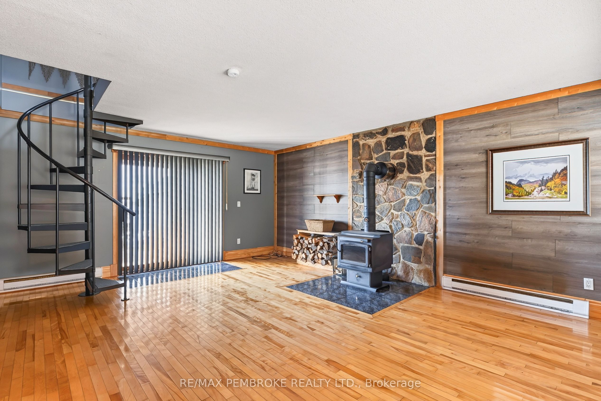 1213 Burns Drive Property Photo 15