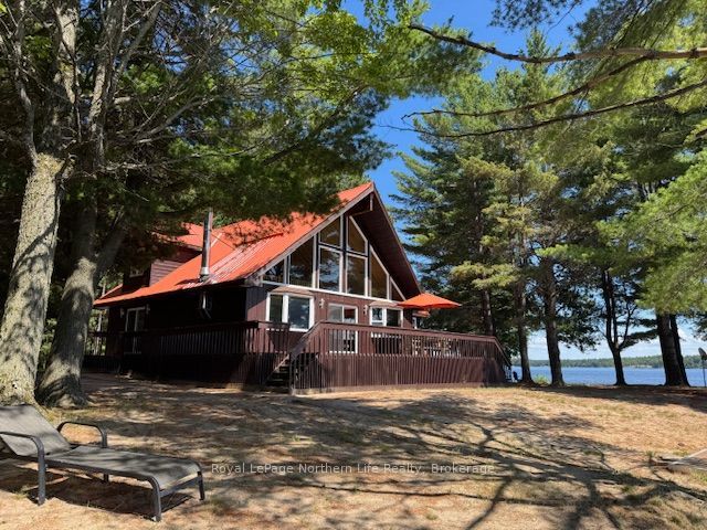 693 Sandy Island Property Photo 2