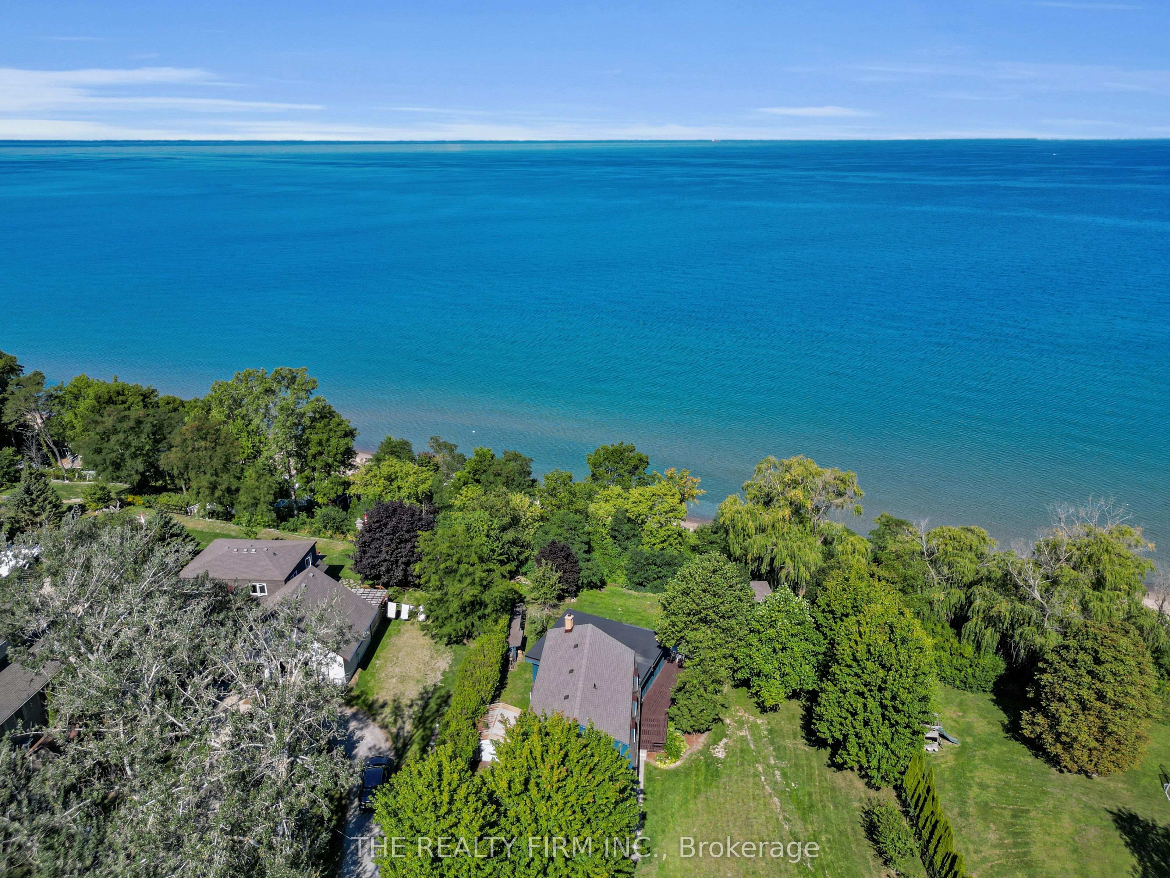 3692 Beverly Glen Property Photo 1