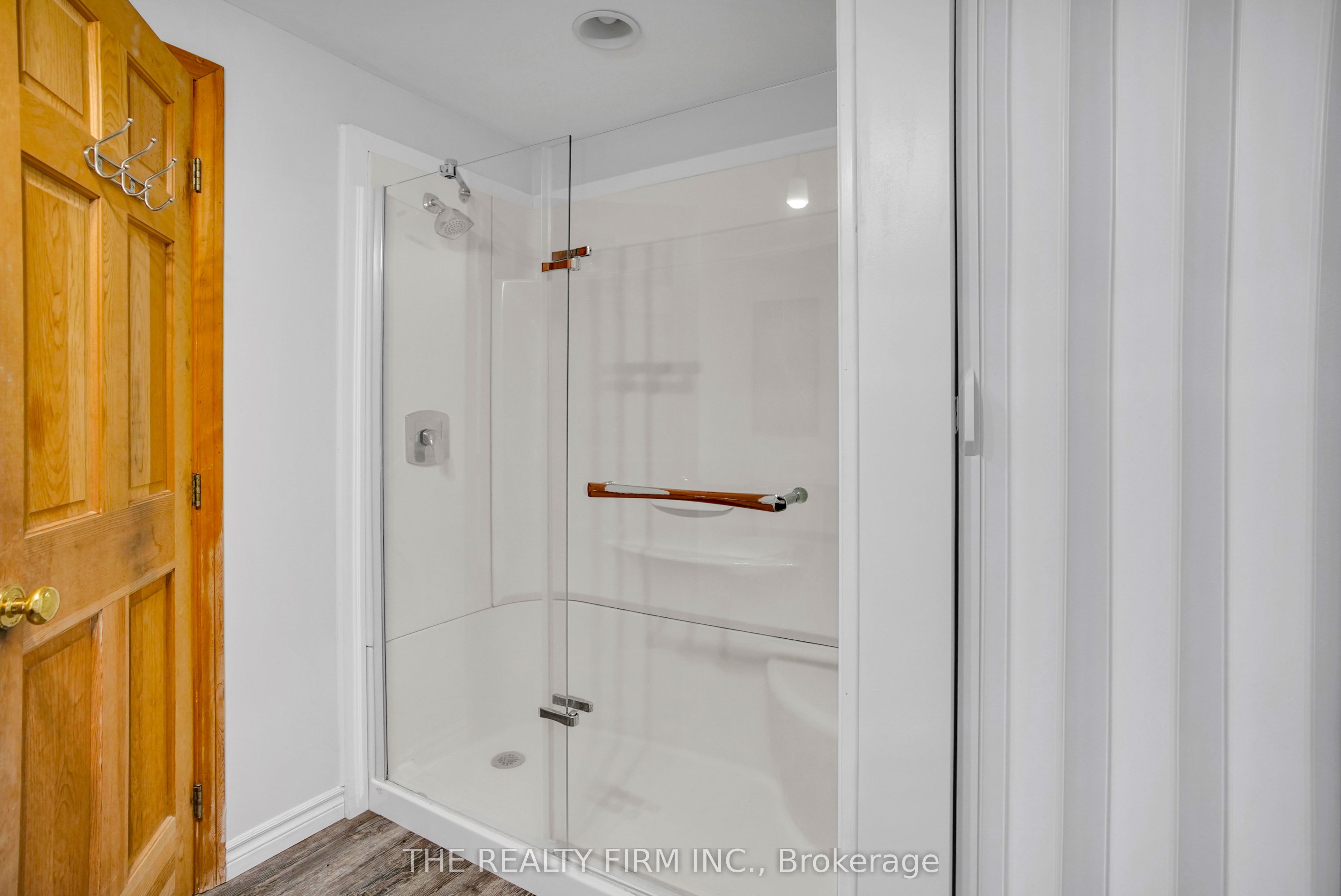3692 Beverly Glen Property Photo 25