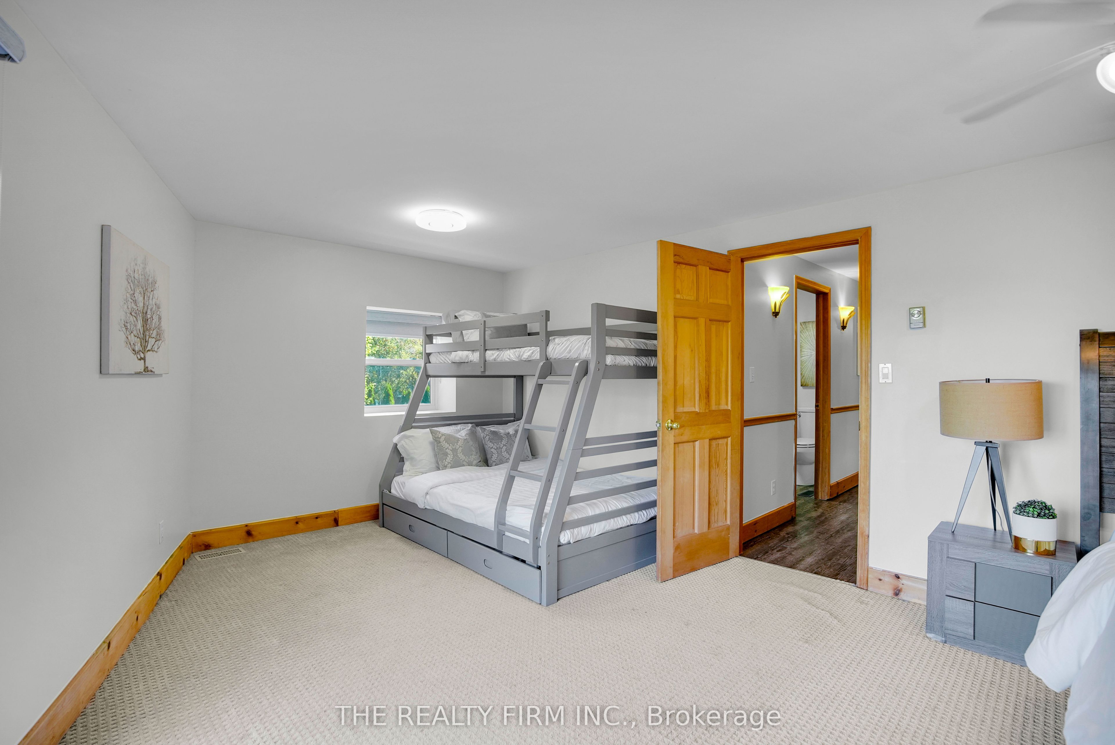 3692 Beverly Glen Property Photo 26