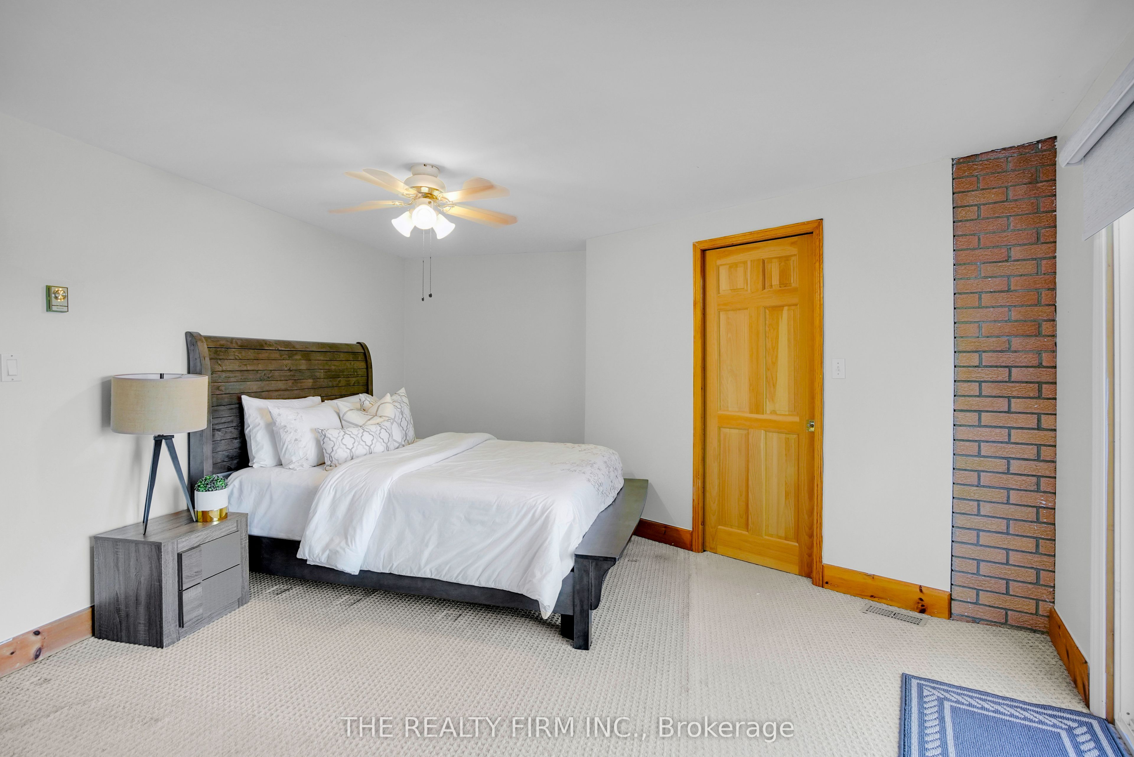 3692 Beverly Glen Property Photo 27
