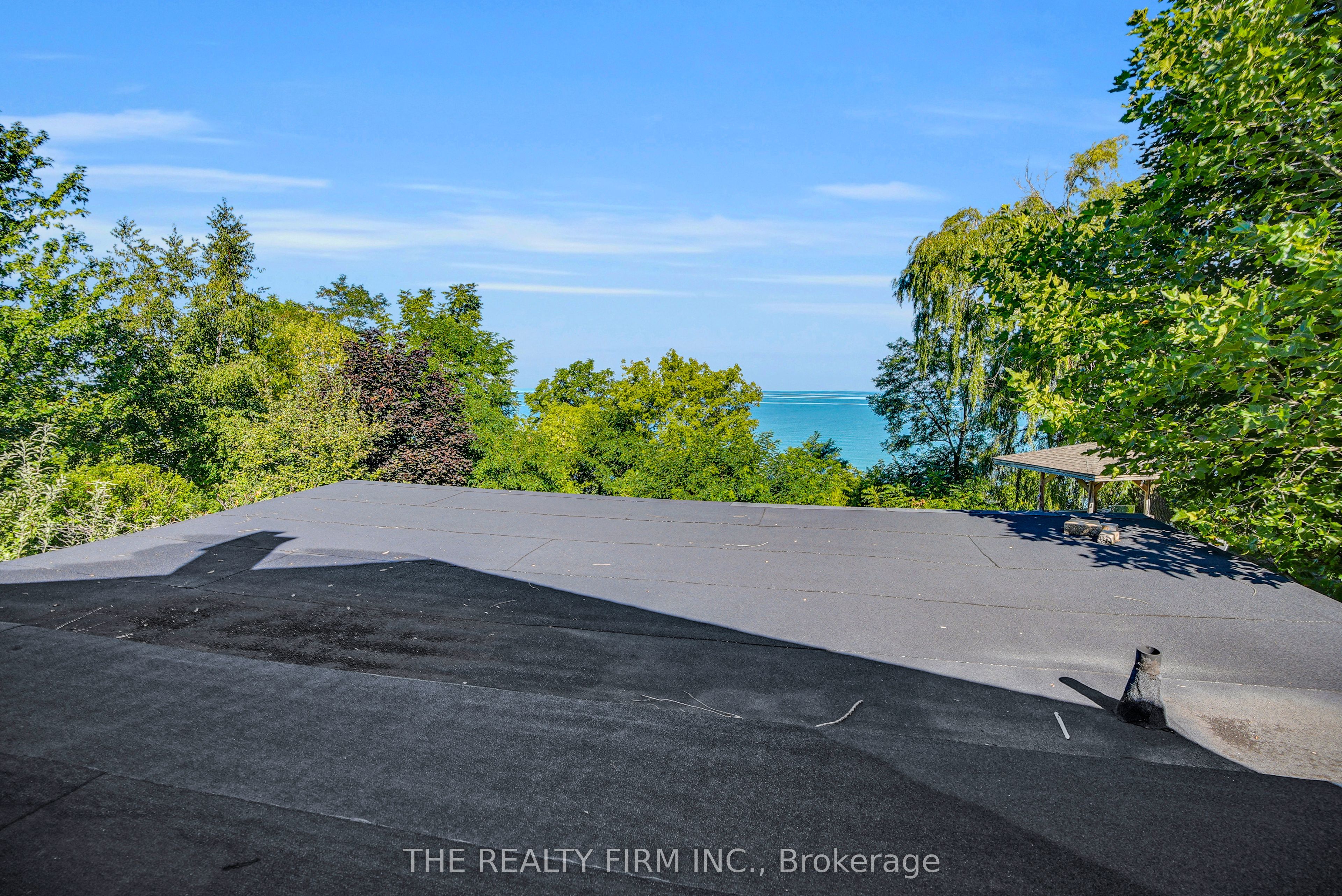 3692 Beverly Glen Property Photo 29