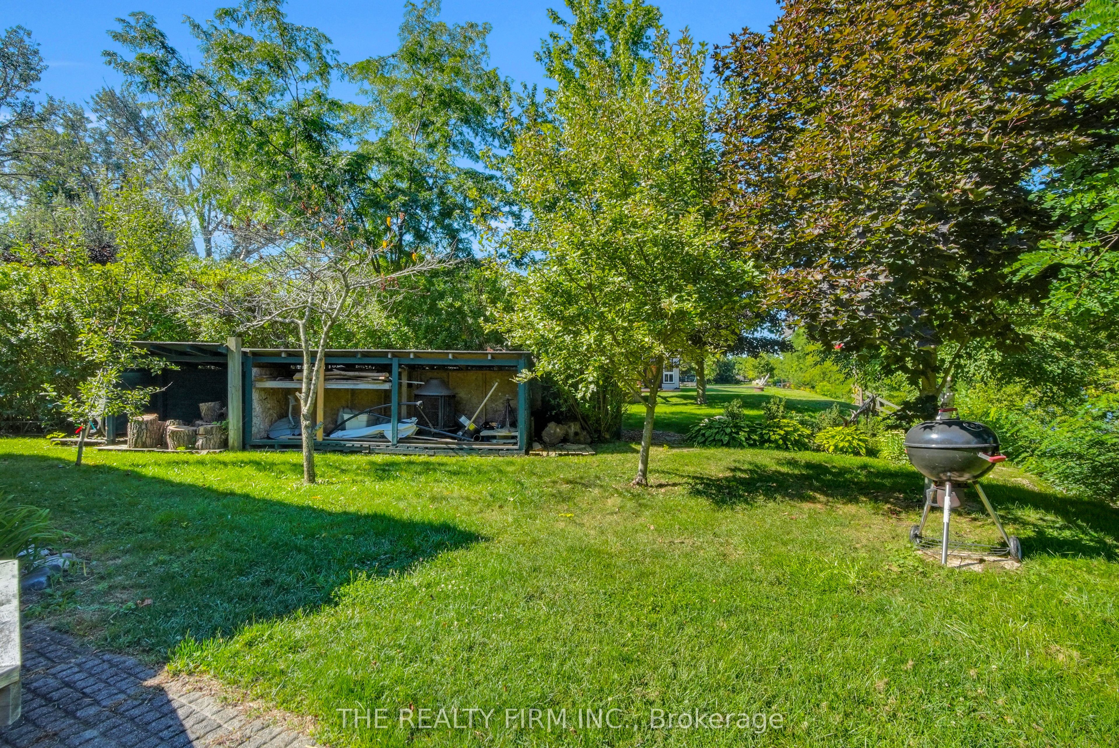 3692 Beverly Glen Property Photo 32