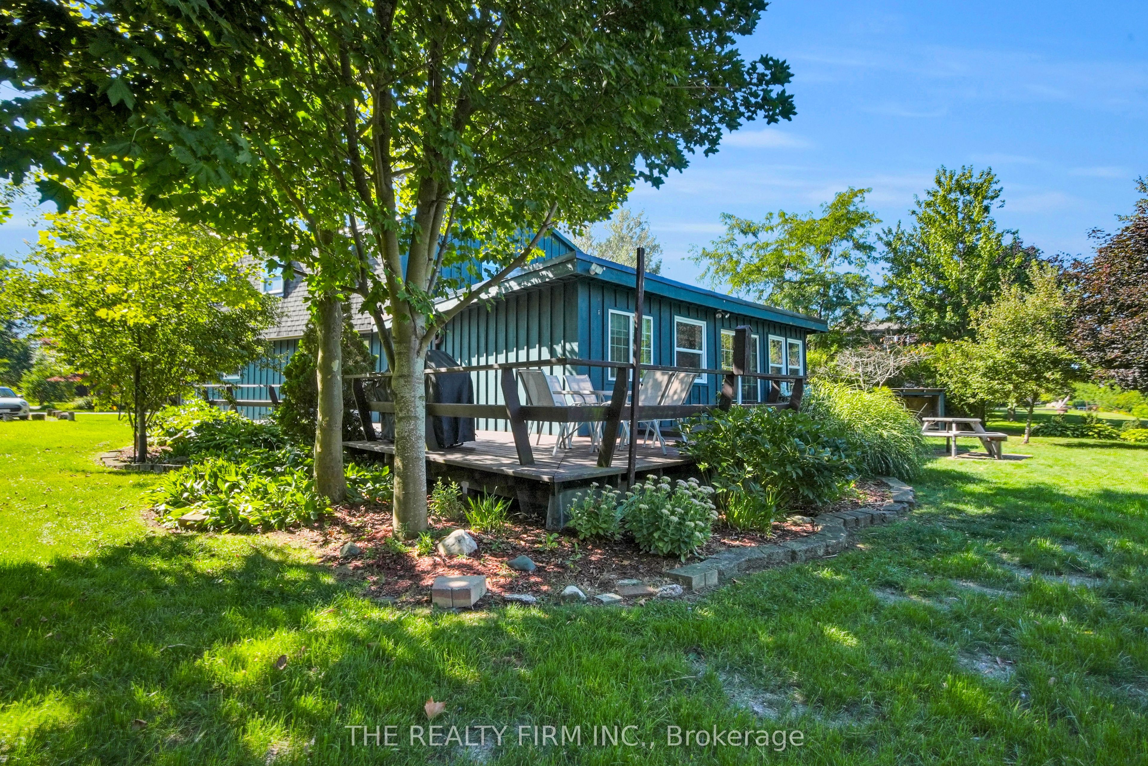 3692 Beverly Glen Property Photo 33