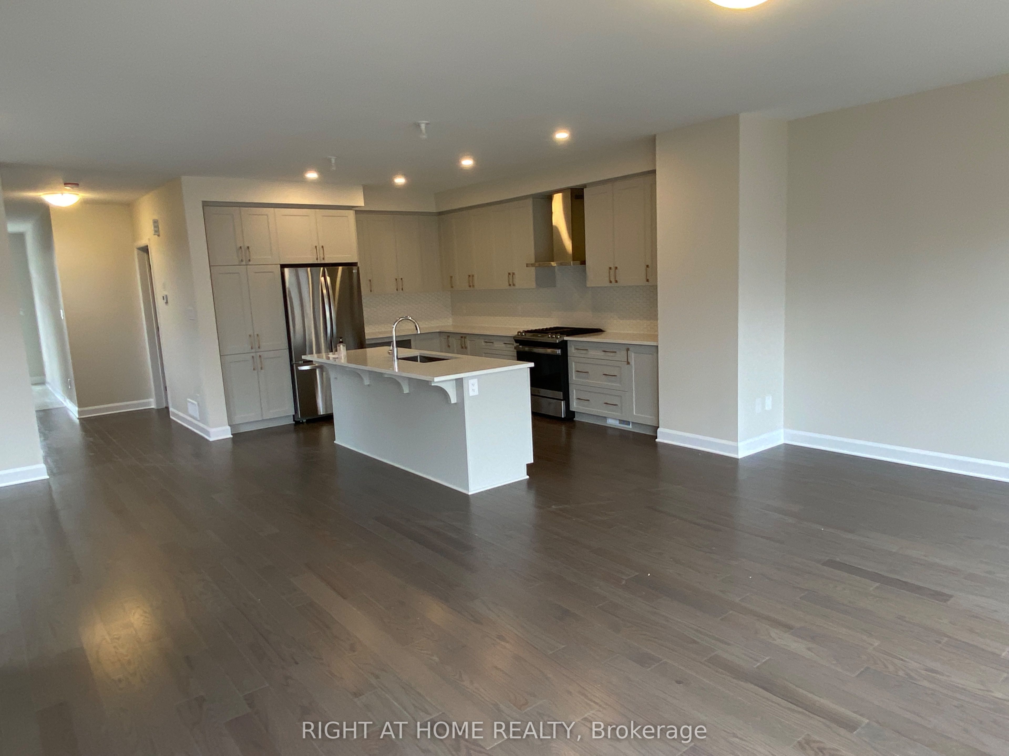 608 Moonflower Crescent Property Photo 11