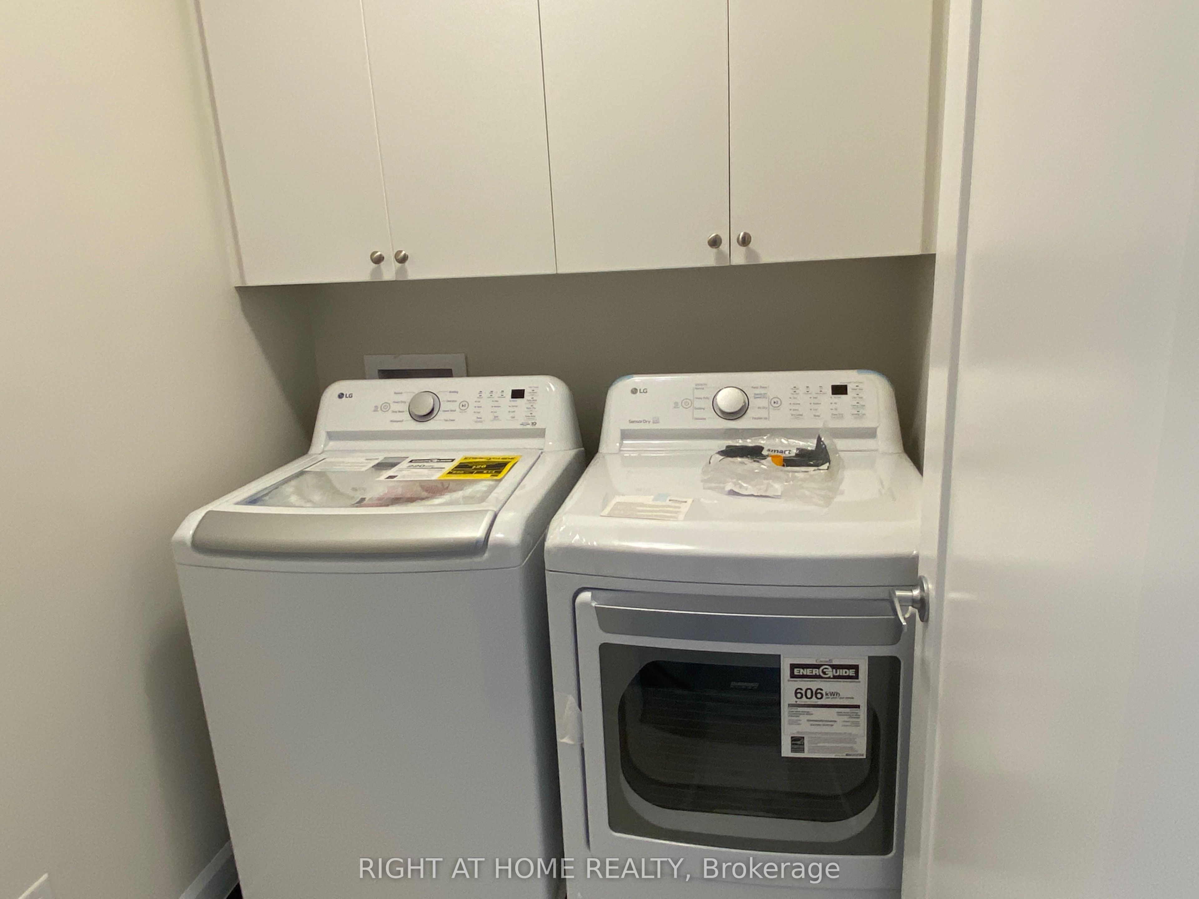 608 Moonflower Crescent Property Photo 17