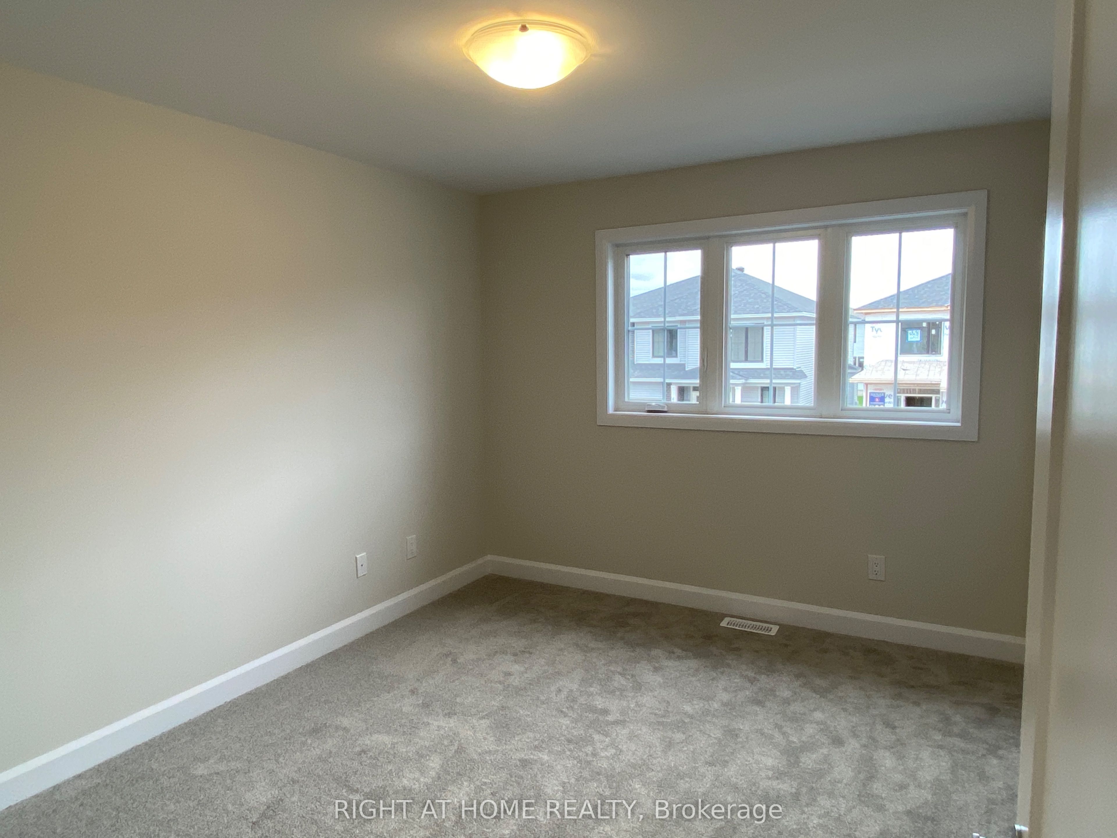 608 Moonflower Crescent Property Photo 22