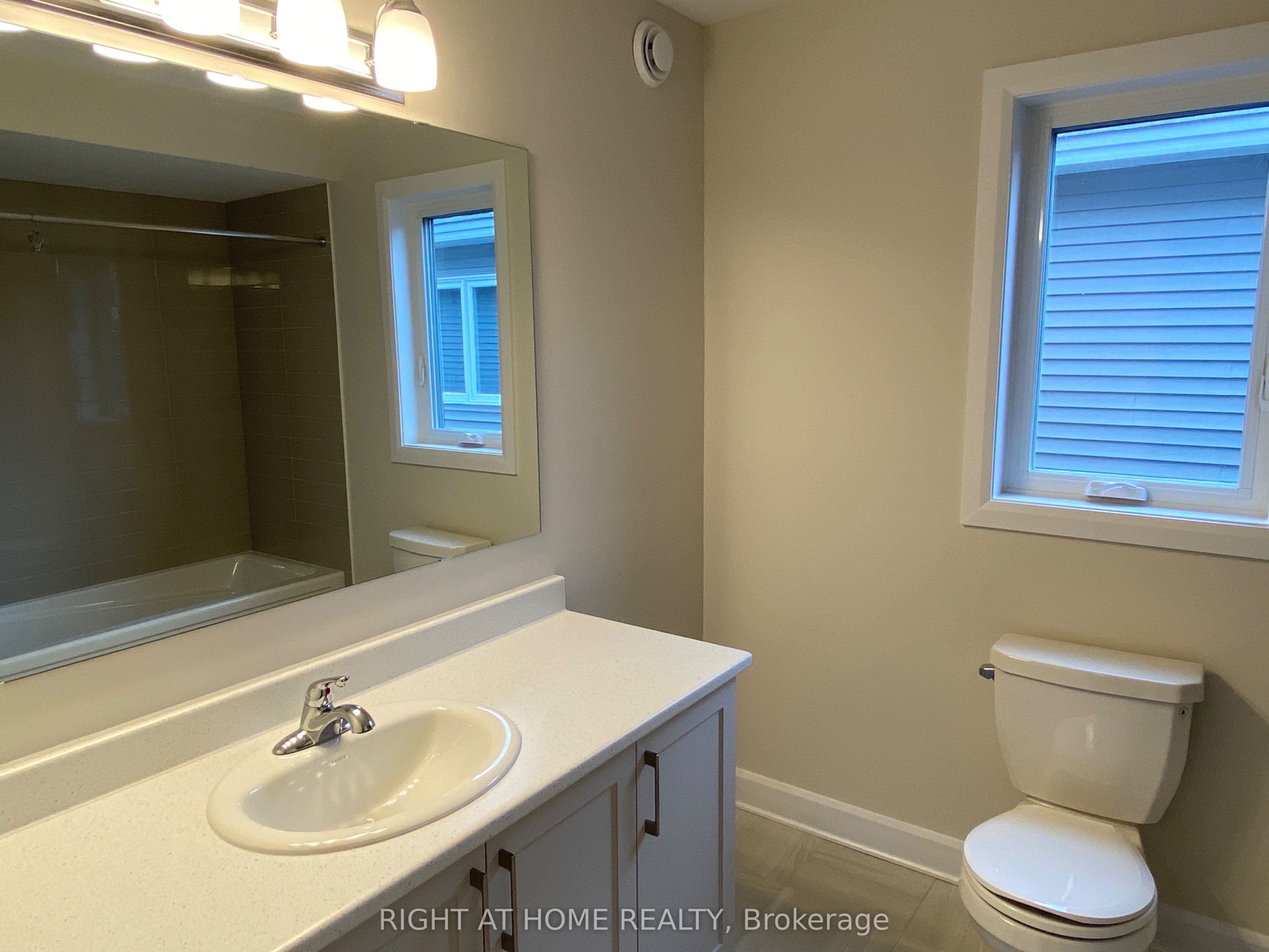 608 Moonflower Crescent Property Photo 26