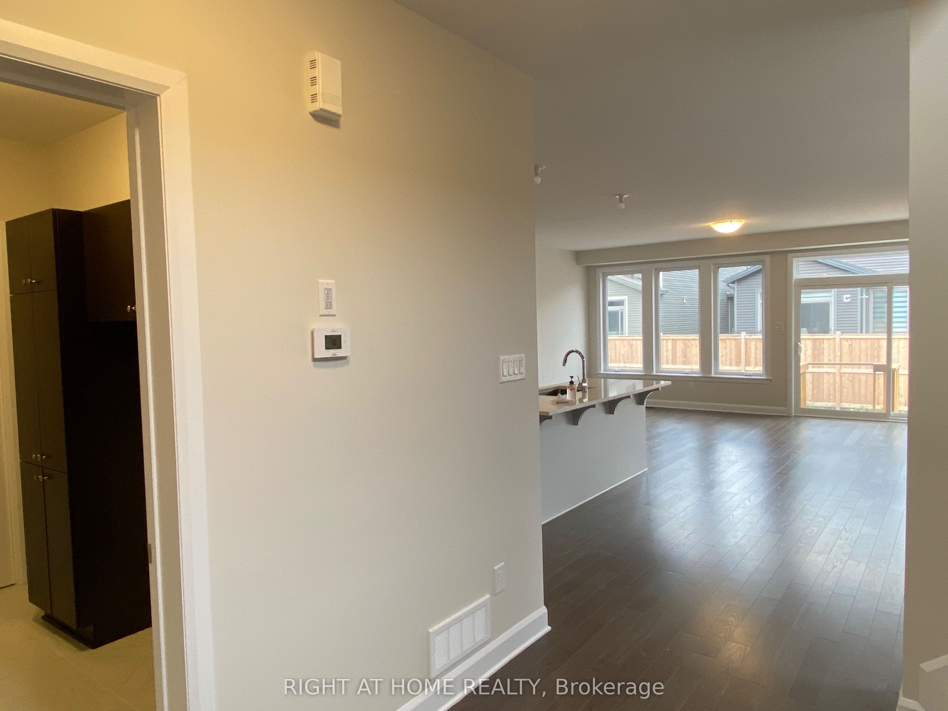 608 Moonflower Crescent Property Photo 28