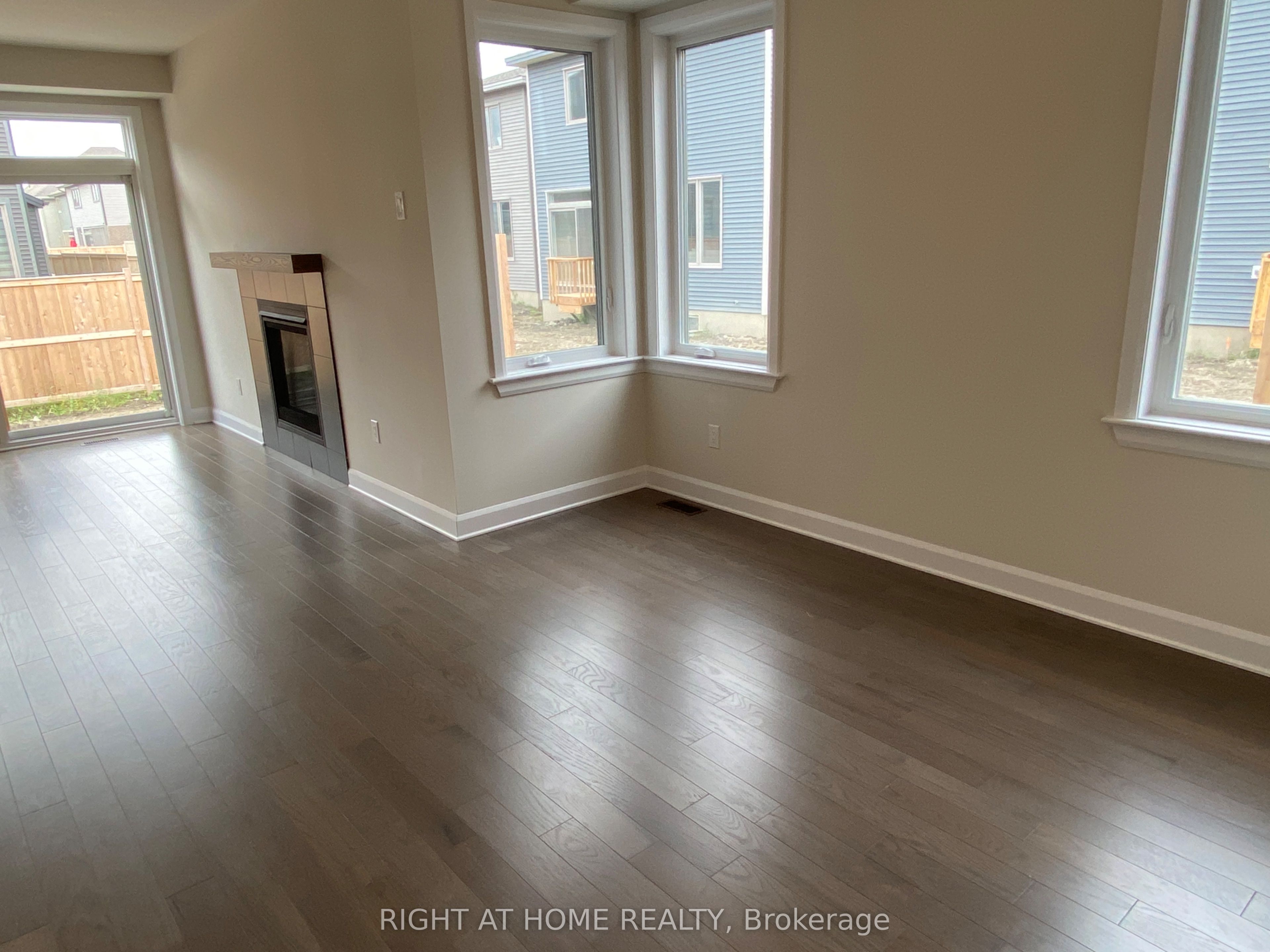 608 Moonflower Crescent Property Photo 30
