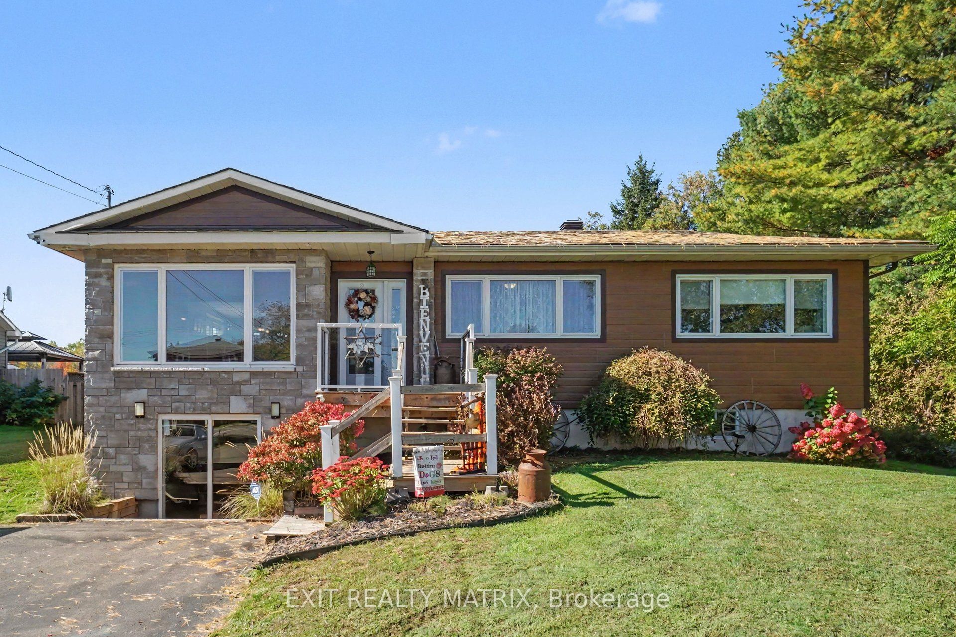 1548 Landry Road Property Photo 1