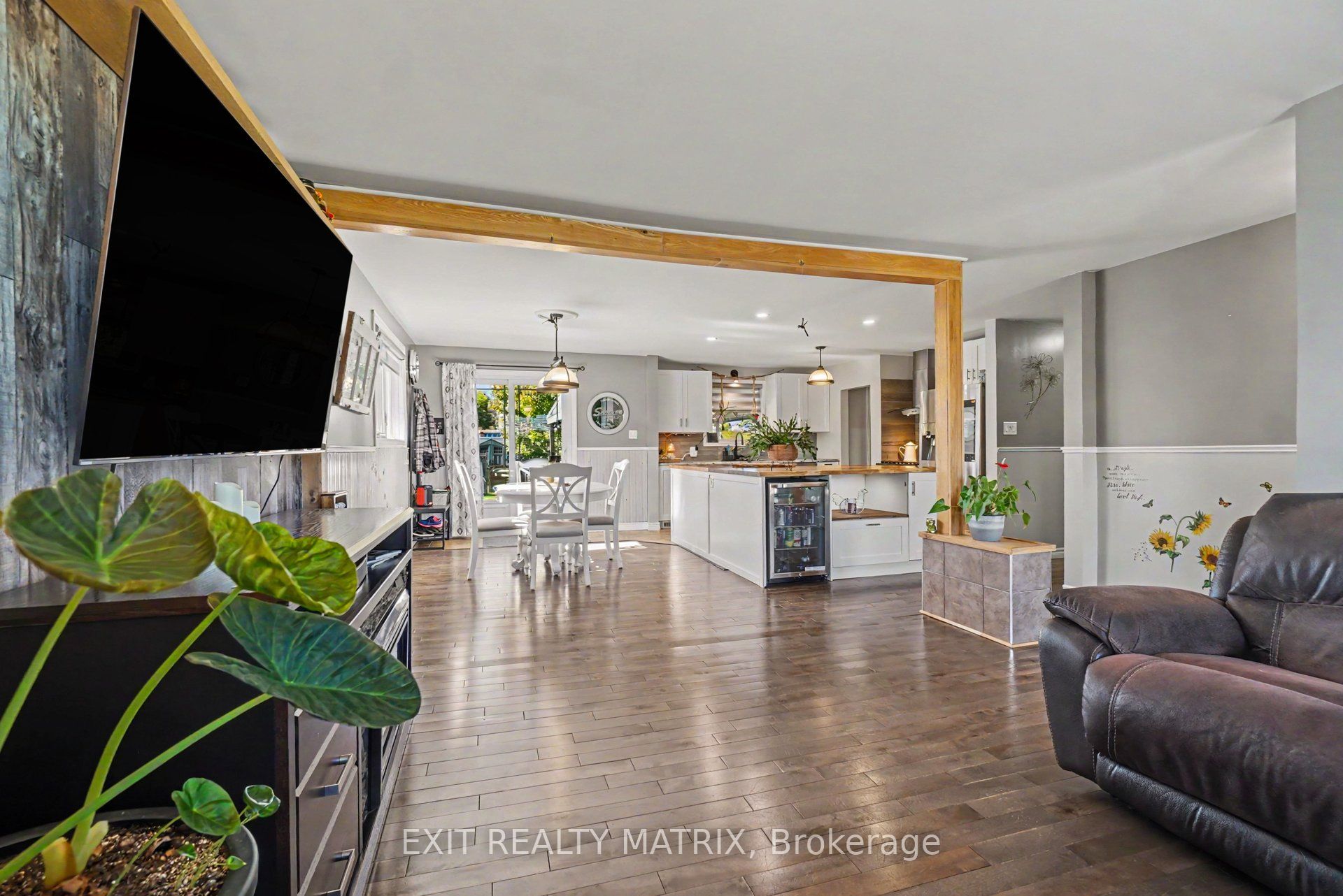1548 Landry Road Property Photo 8