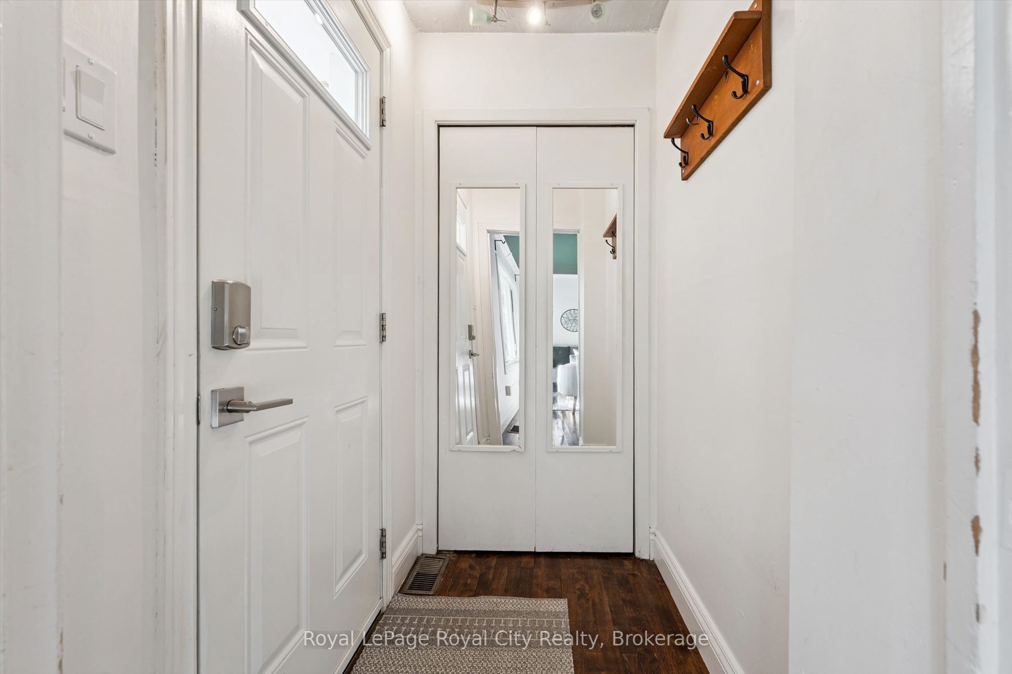 39 Ridgewood Avenue Property Photo 6
