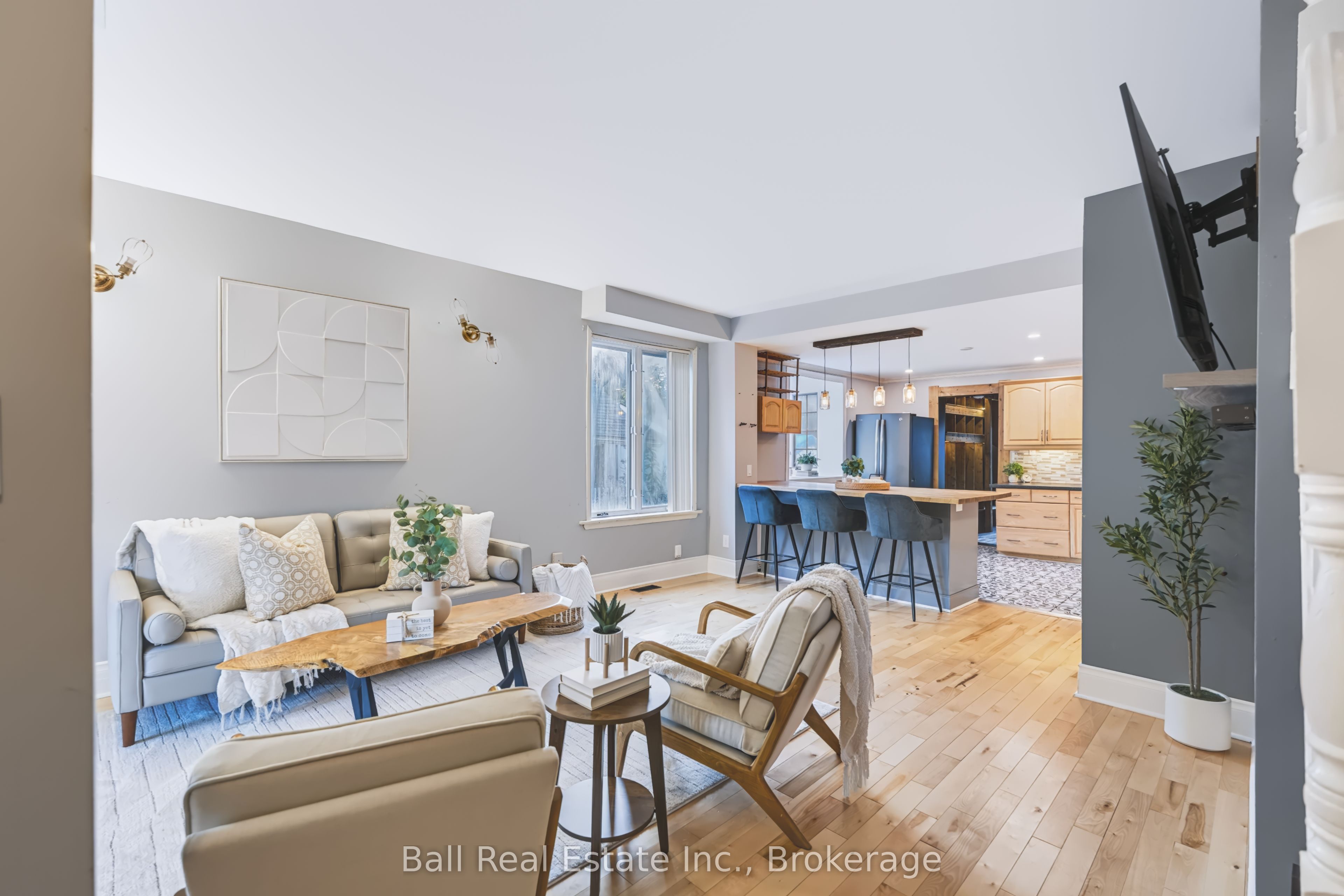 196 Perry Street Property Photo 12