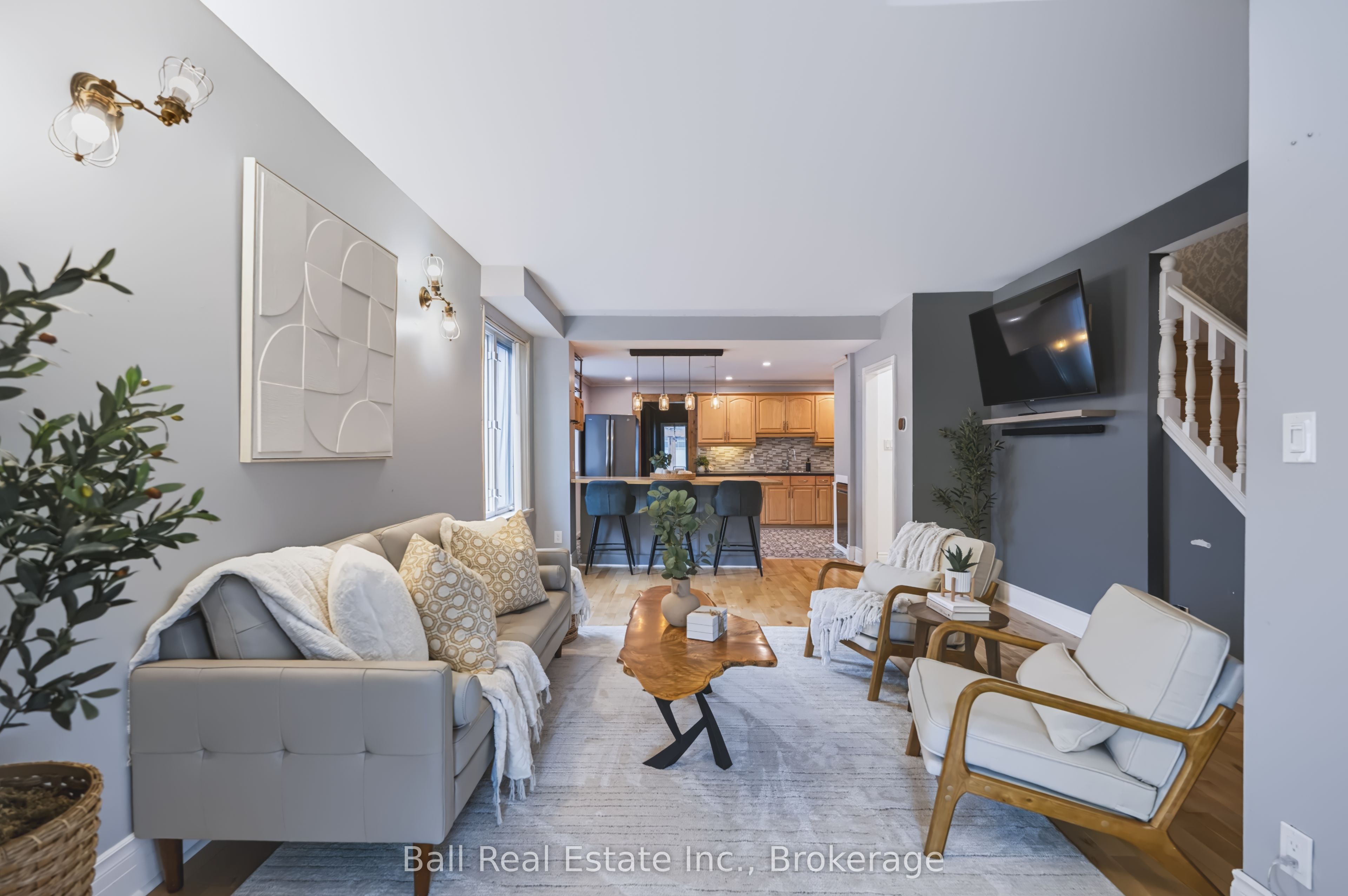 196 Perry Street Property Photo 13