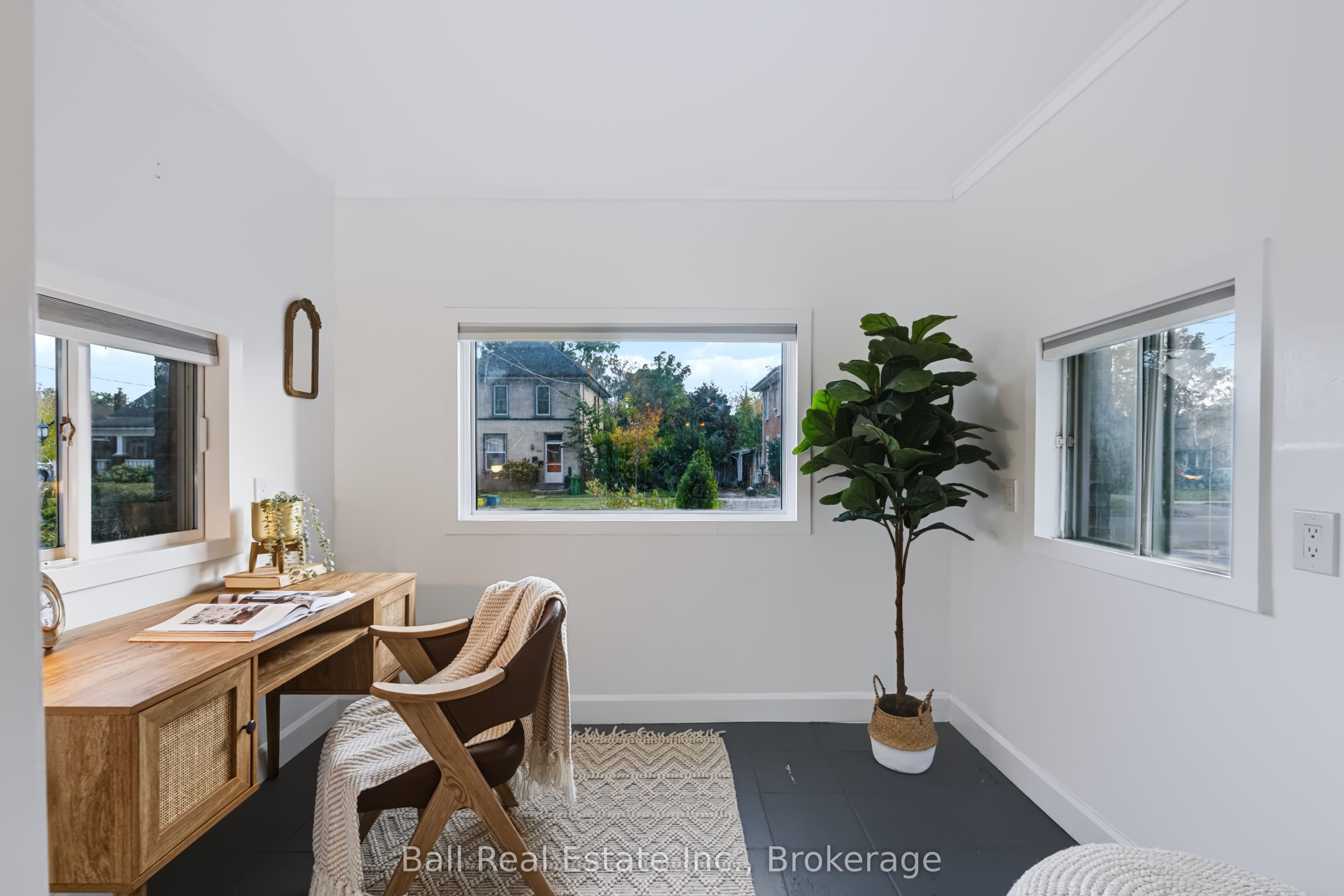 196 Perry Street Property Photo 21