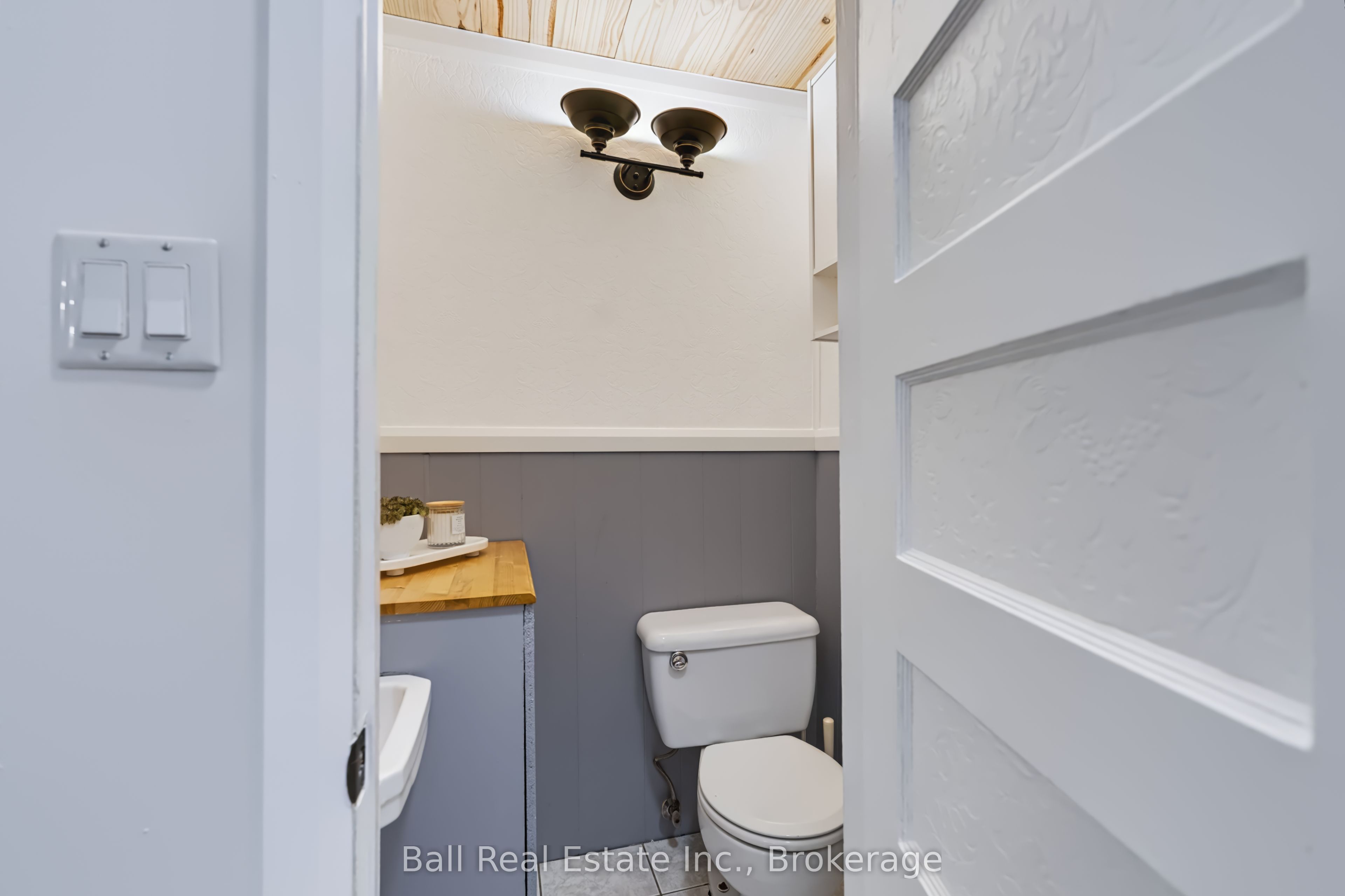 196 Perry Street Property Photo 22