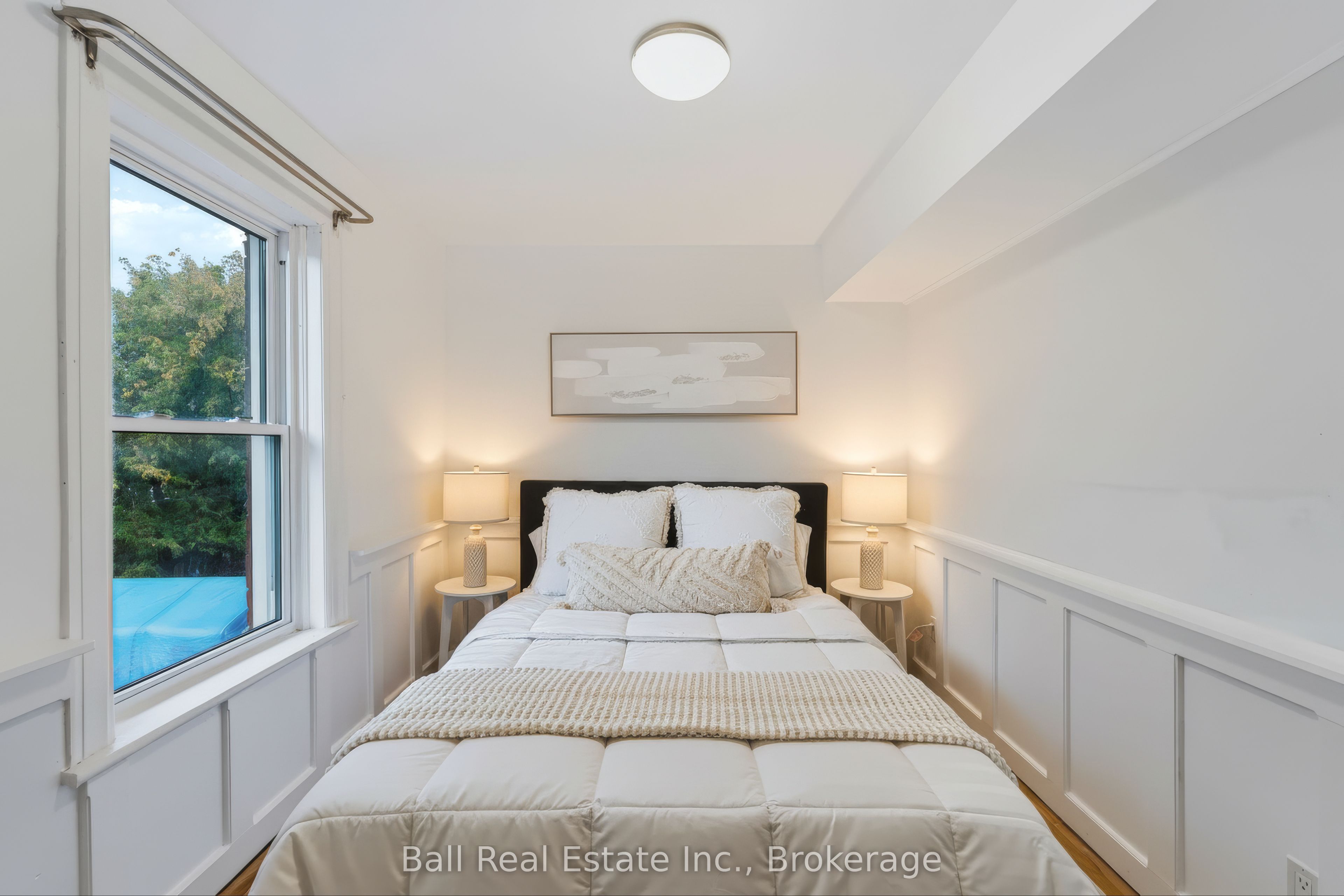 196 Perry Street Property Photo 27