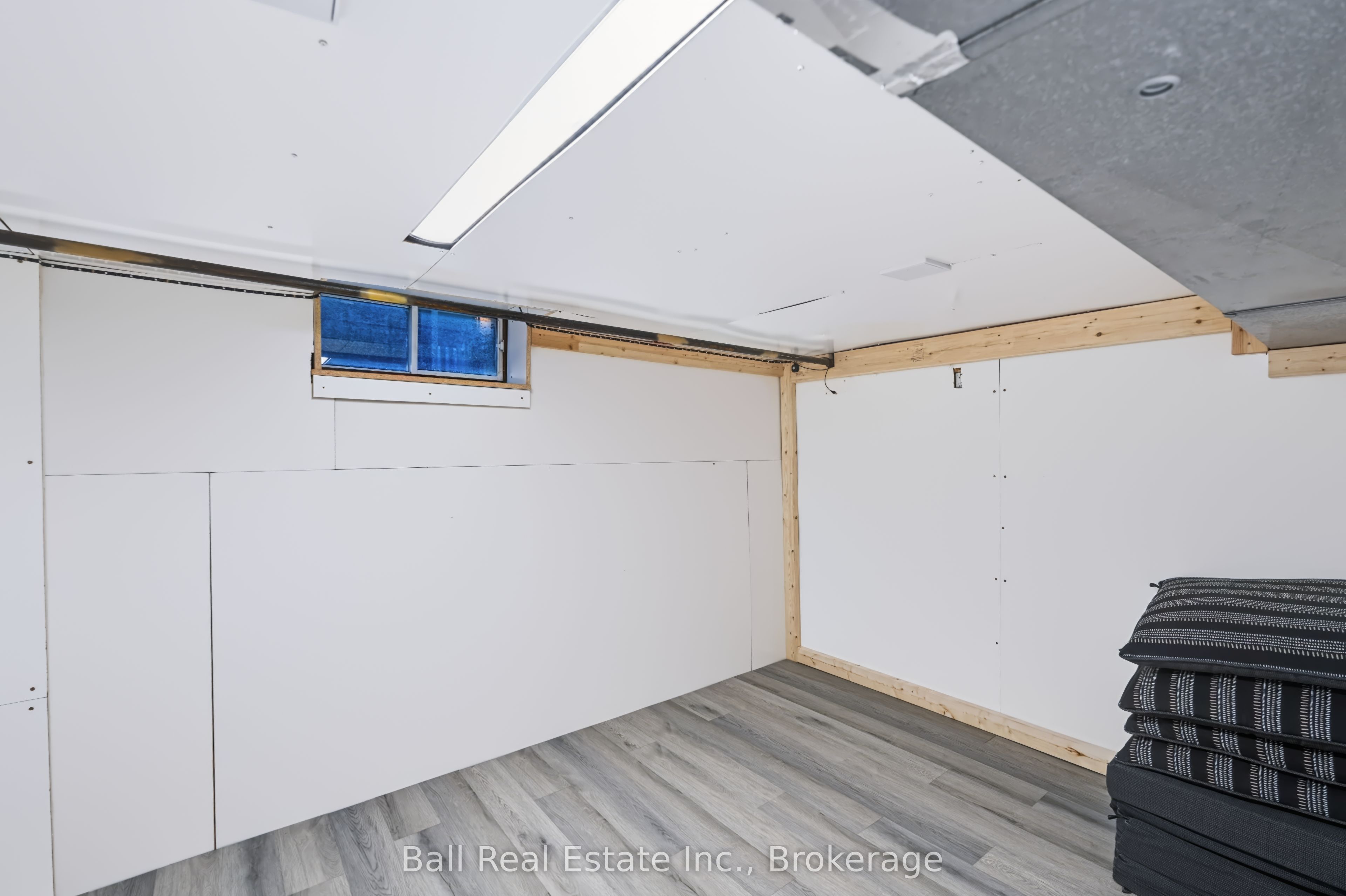 196 Perry Street Property Photo 36