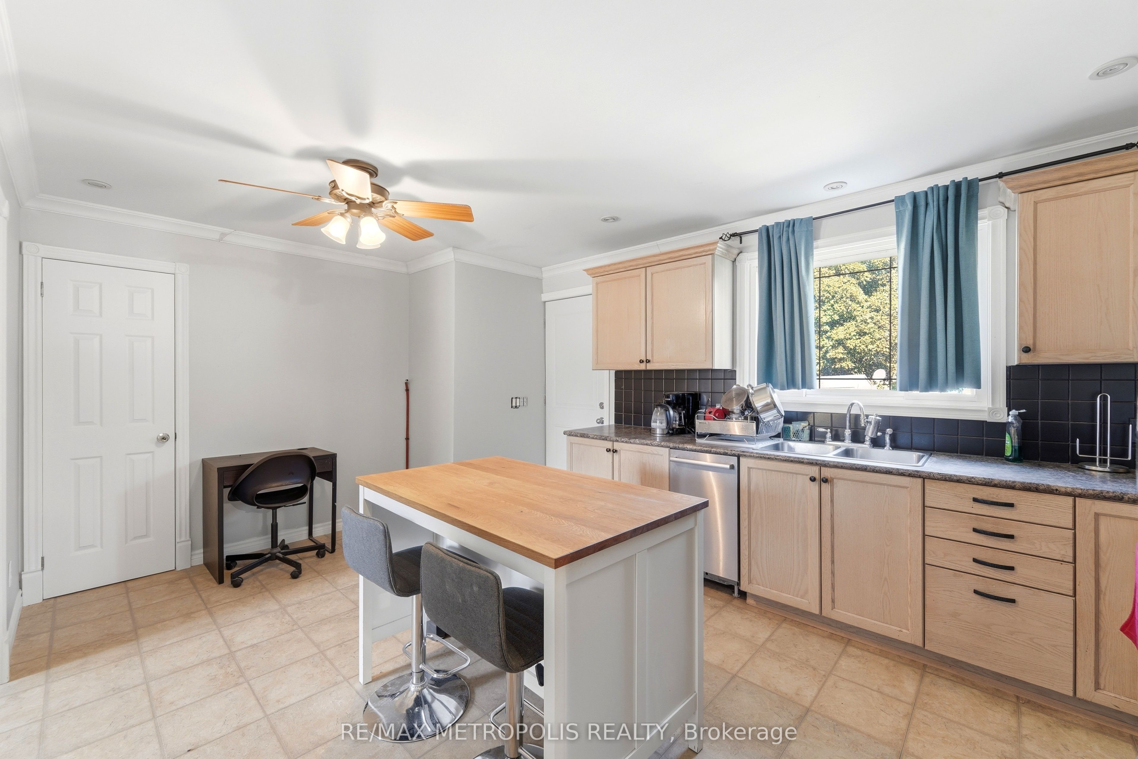 5 Mccammon Street Upper Property Photo 7