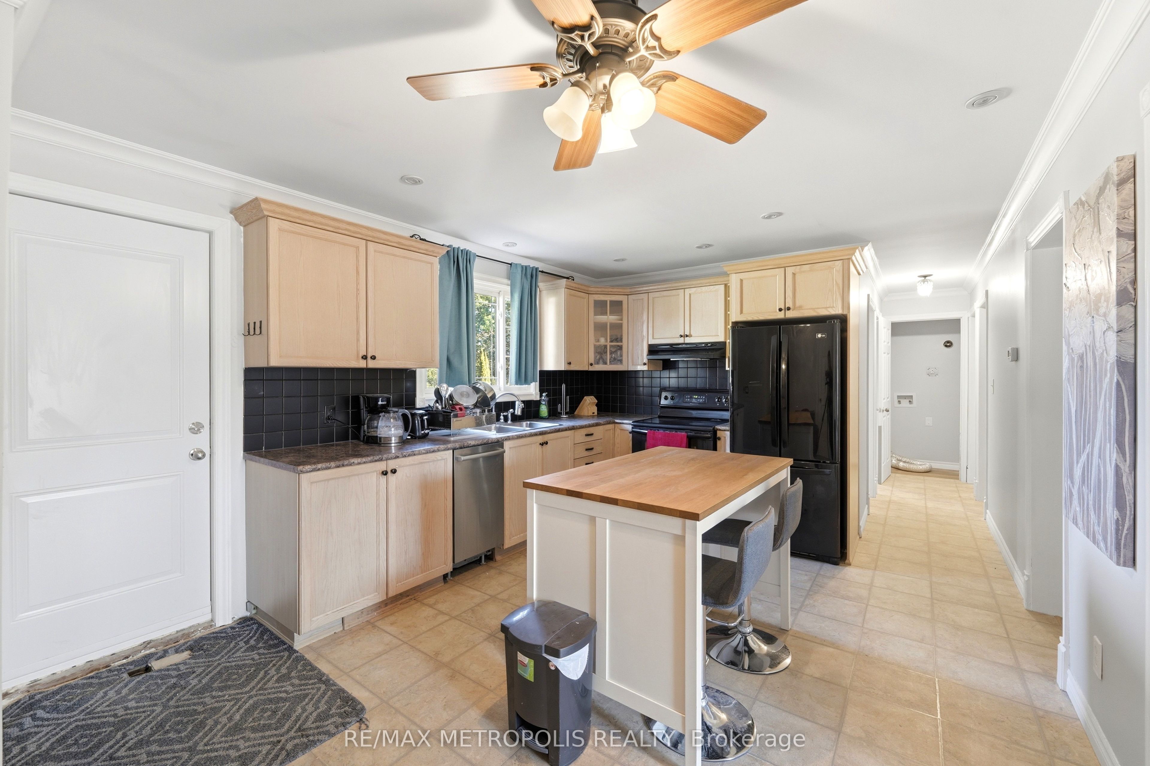 5 Mccammon Street Upper Property Photo 8