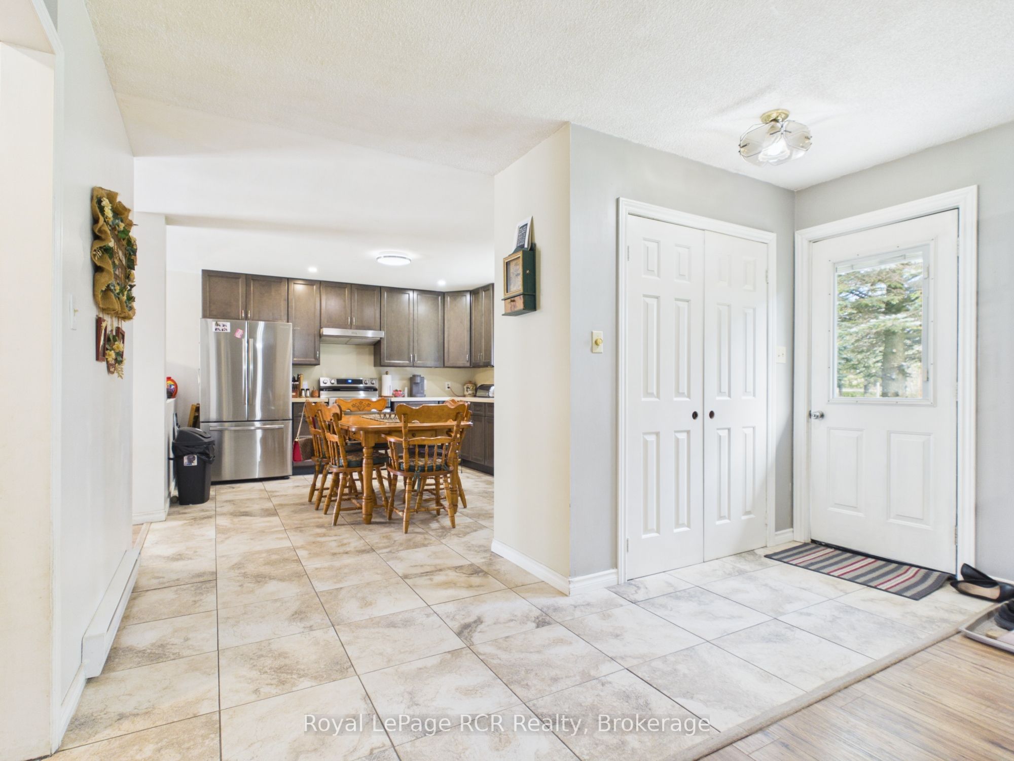 320047 170 Road Property Photo 4